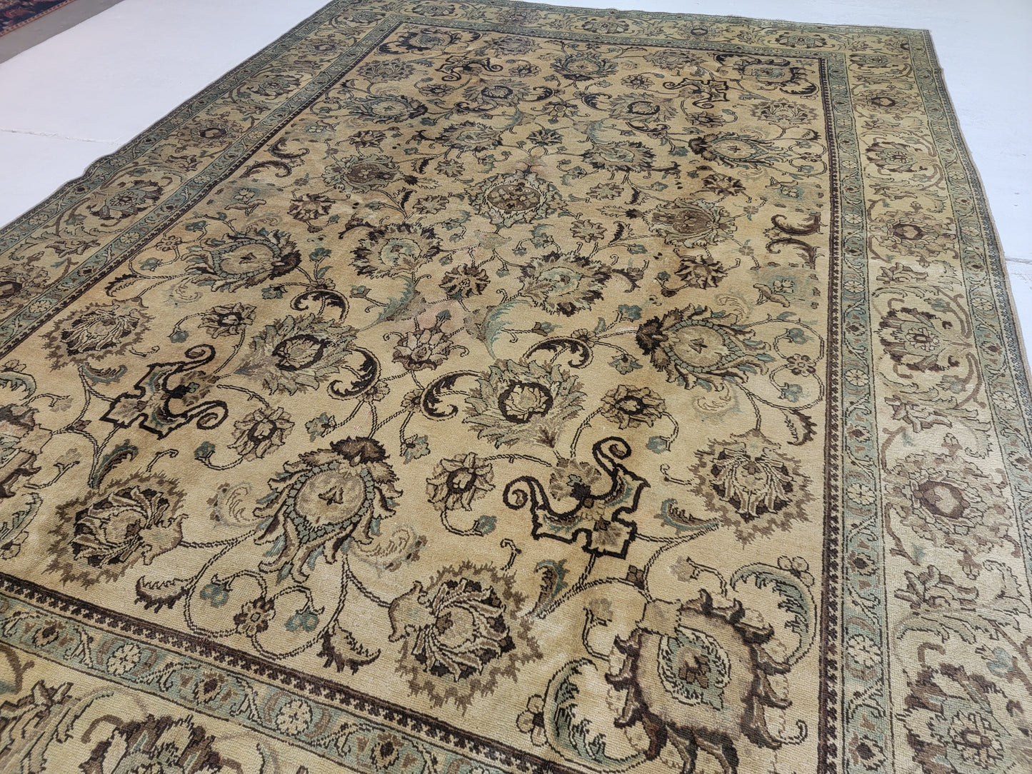 Hand-Knotted Wool Rug Tabriz 9'6" x 12'3"