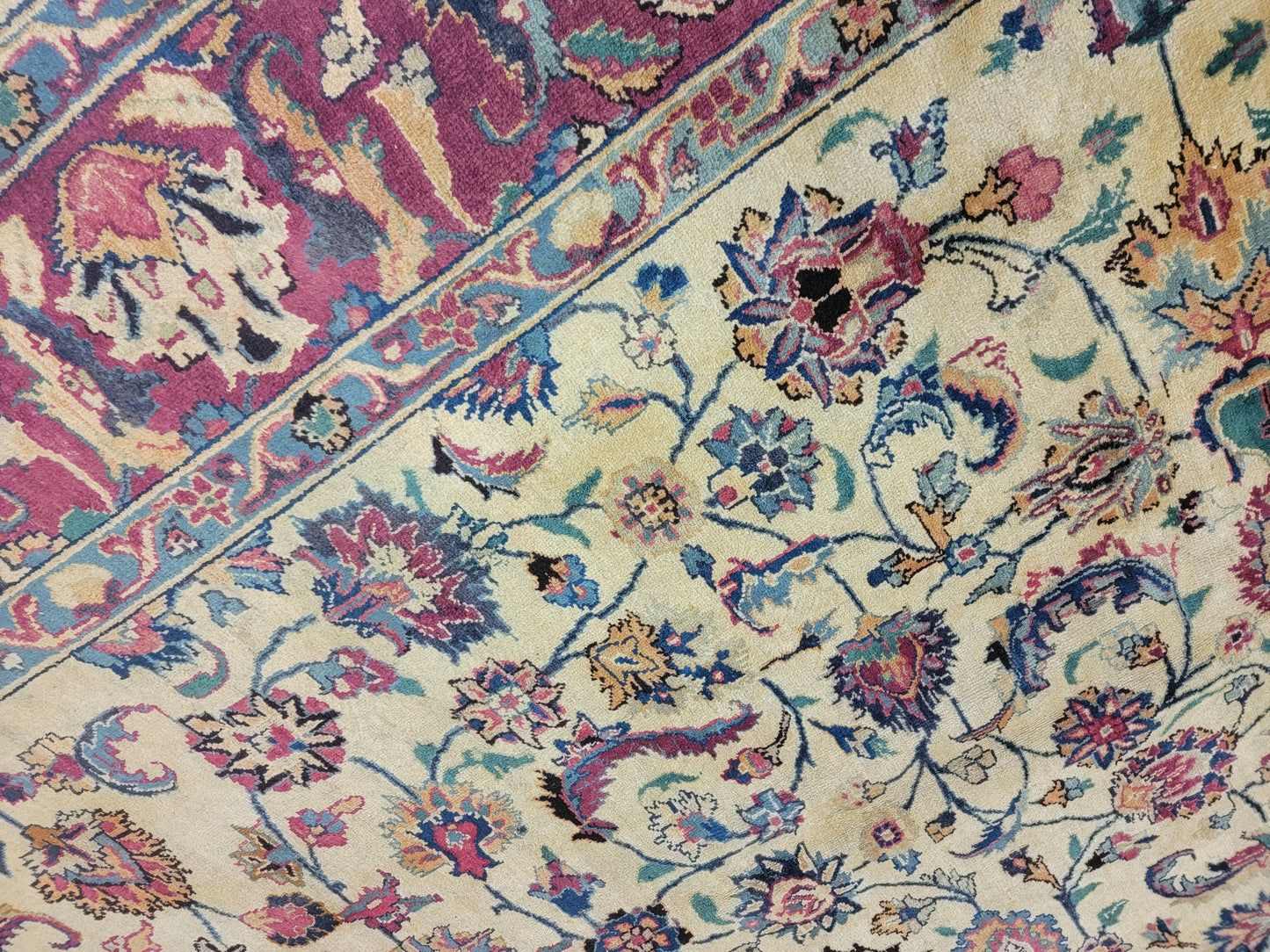 Hand-Knotted Wool Rug Kashmar 9'8" x 12'6"