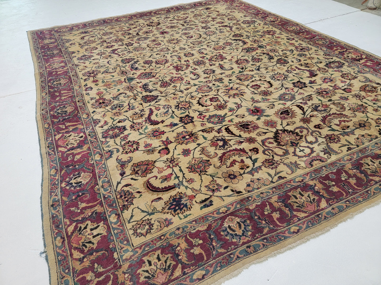 Hand-Knotted Wool Rug Kashmar 9'8" x 12'6"