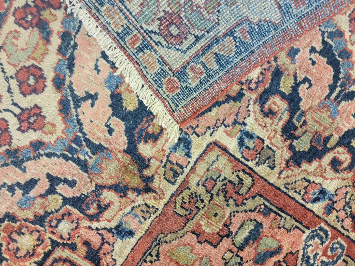 Hand-Knotted Wool Rug Mahal Medallion 8'8" x 11'2"