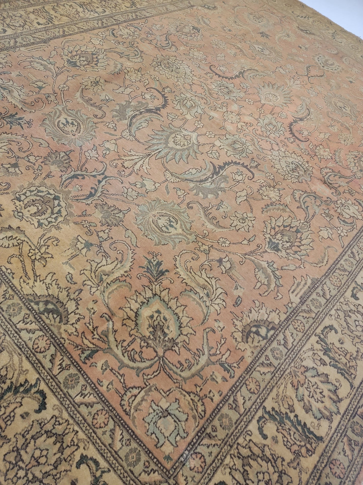 Hand-Knotted Wool Rug Tabriz 9'6"x12'6"