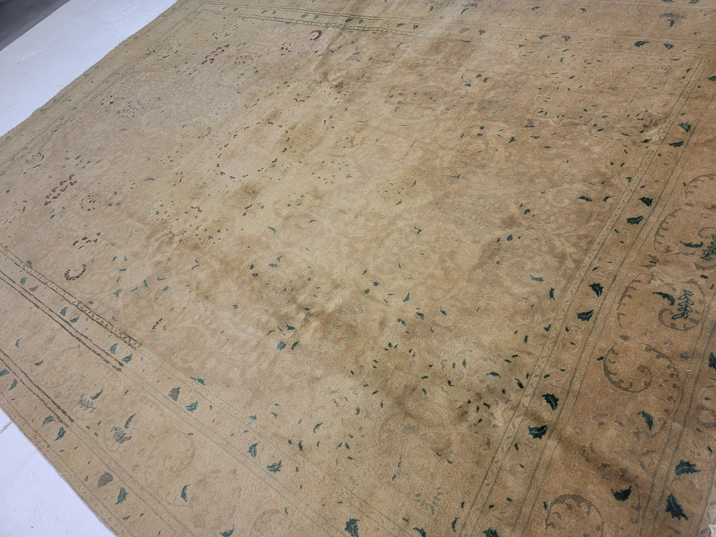 Hand-Knotted Wool Rug Tabriz 9'2" x 12'3"