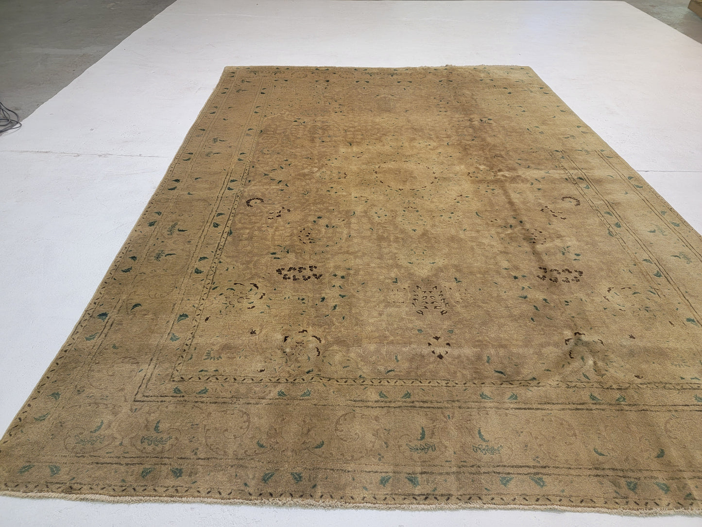 Hand-Knotted Wool Rug Tabriz 9'2" x 12'3"