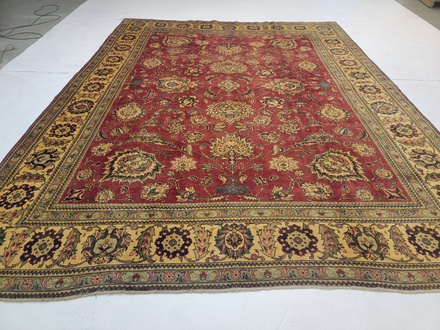 Hand-Knotted Wool Rug Tabriz 9'4"x12'6"