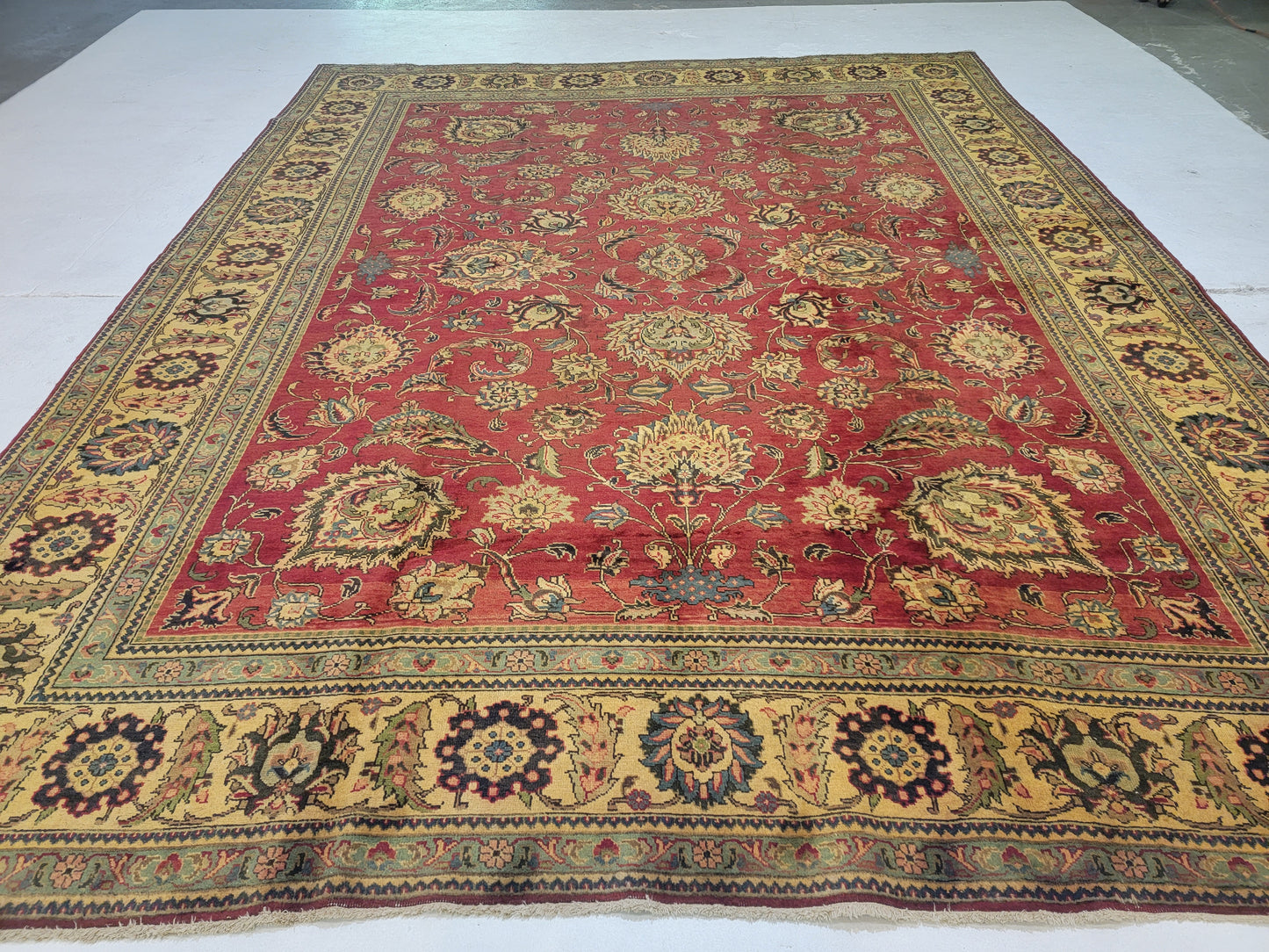 Hand-Knotted Wool Rug Tabriz 9'4"x12'6"