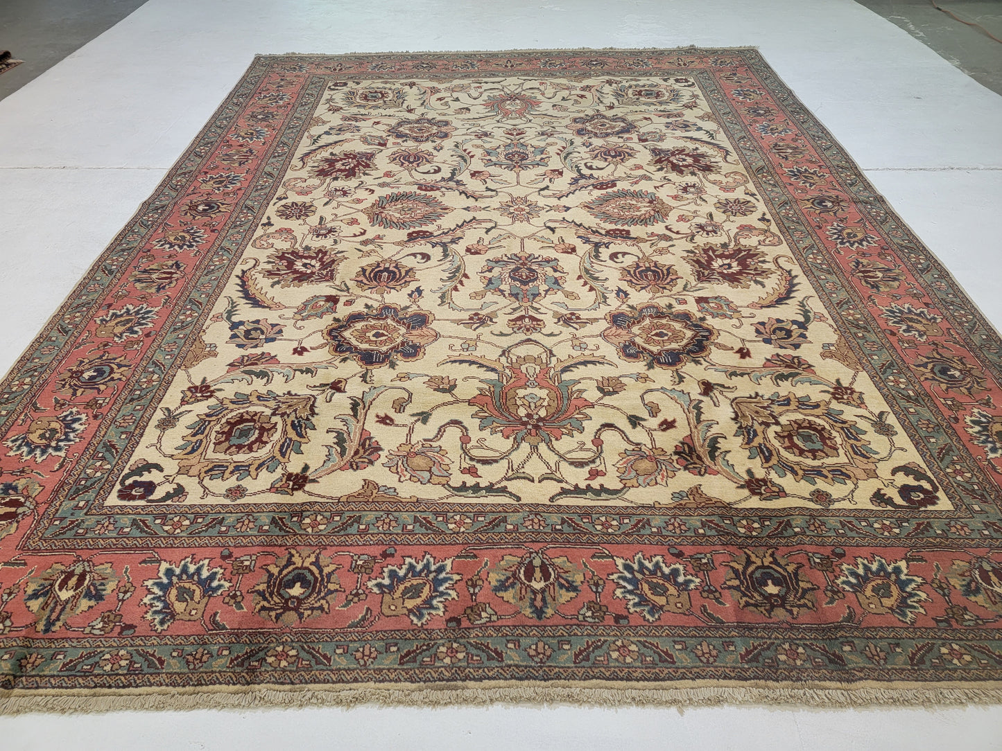 Hand-Knotted Wool Rug Tabriz 9'9'"x12'7"