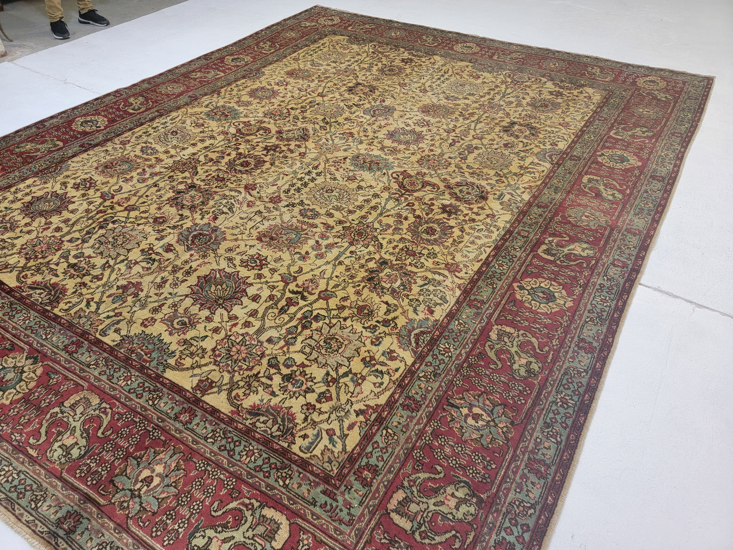 Hand-Knotted Wool Rug Tabriz 9'9" x 12'9"