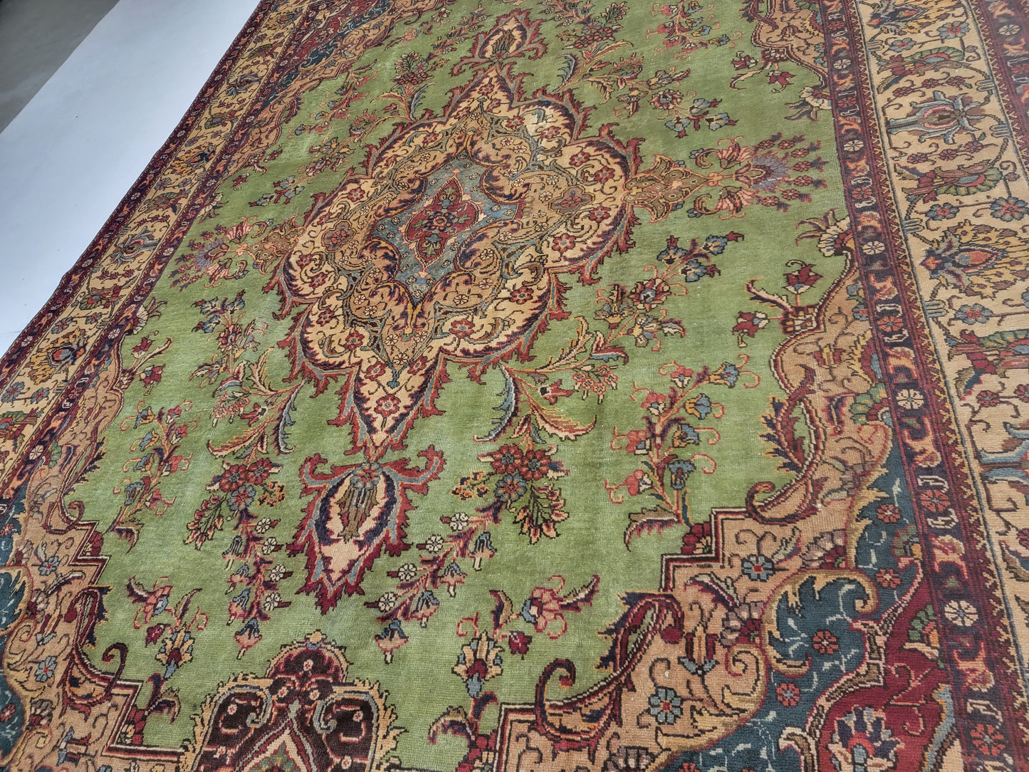Hand-Knotted Wool Rug Tabriz Medallion 9'.8" x 12'8"