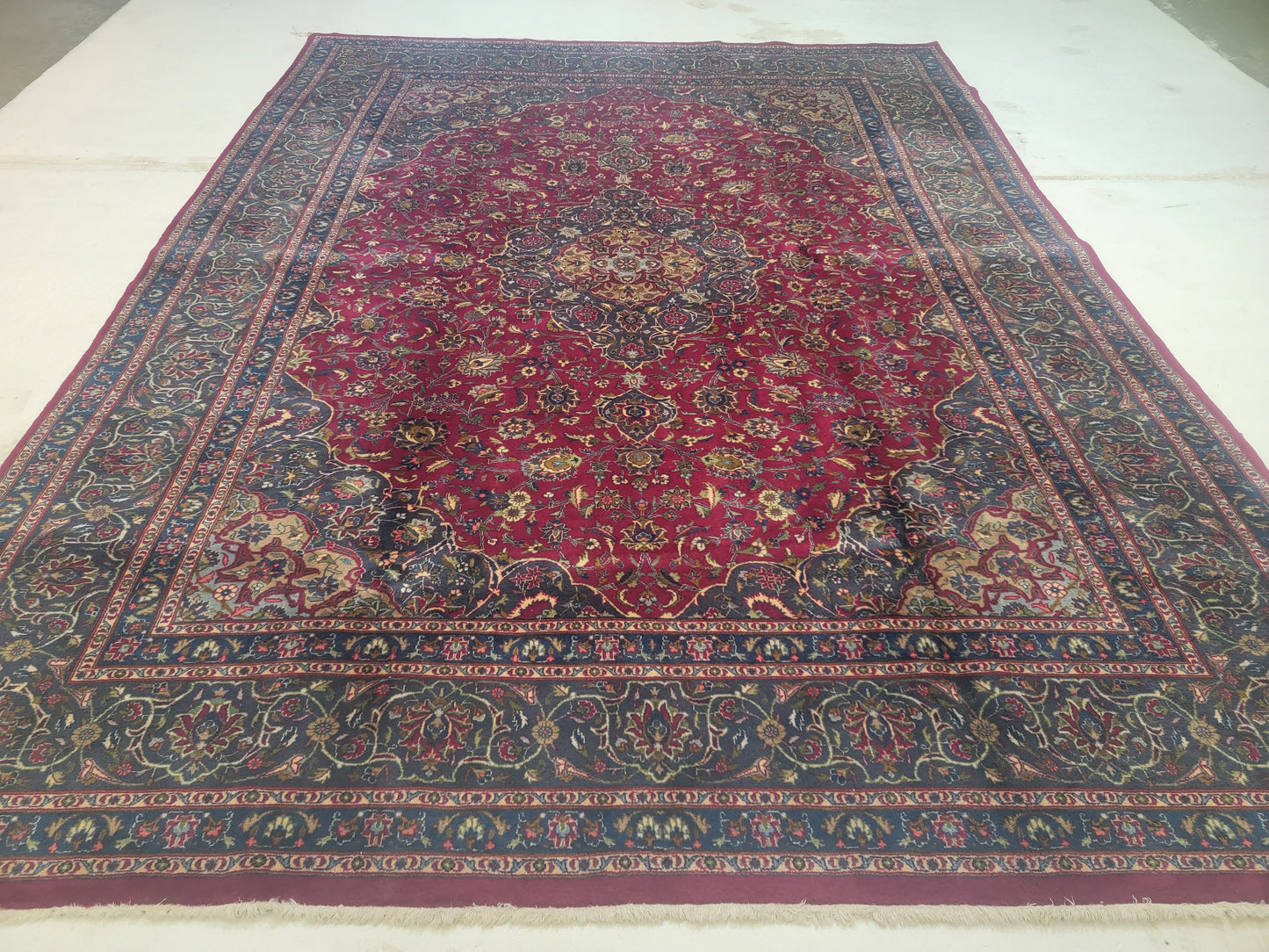 Hand-Knotted Wool Rug Mashad 9'6" x 12'9"