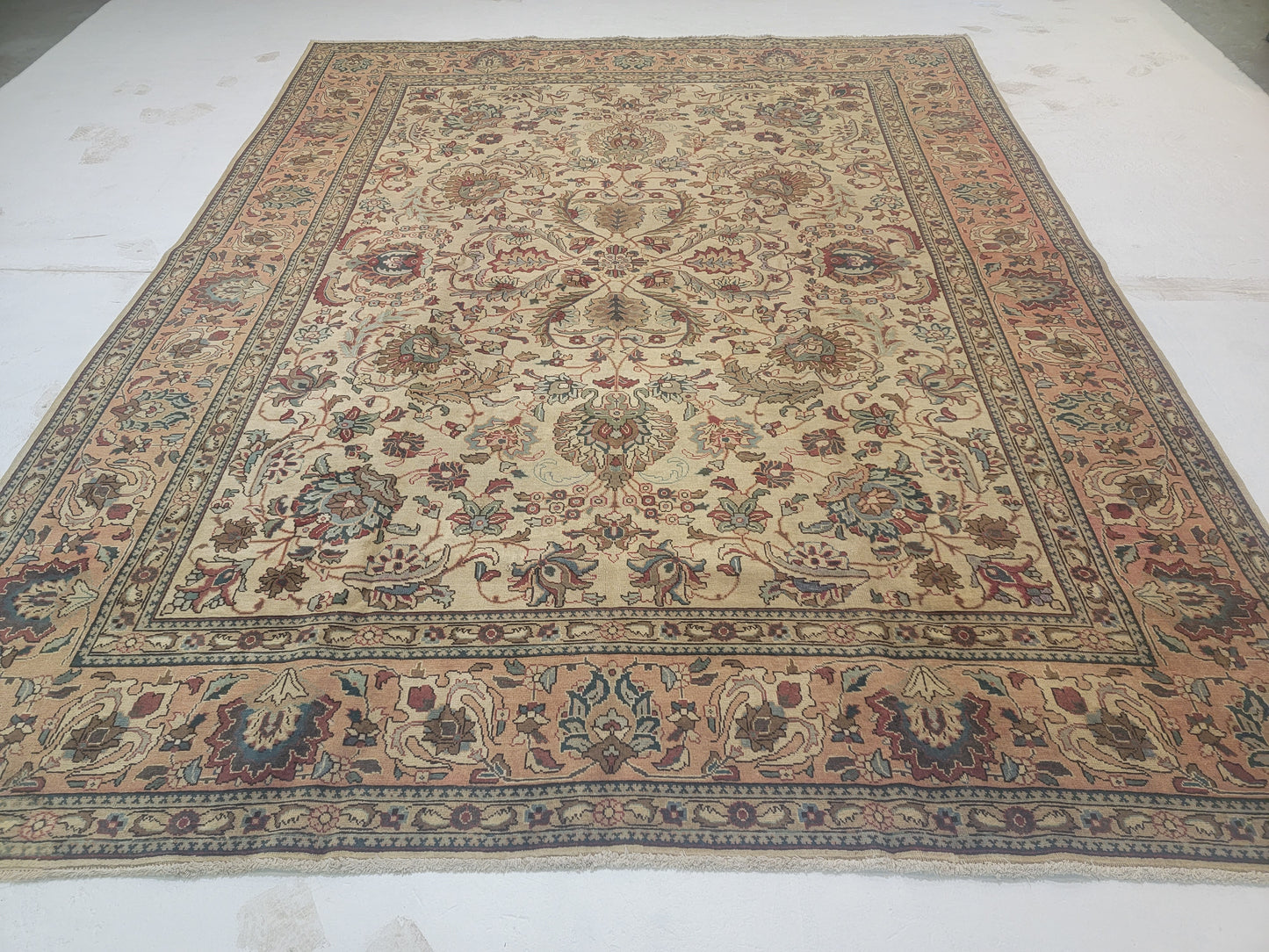 Hand-Knotted Wool Rug Allover Design Tabriz  9'7" x 12'6"