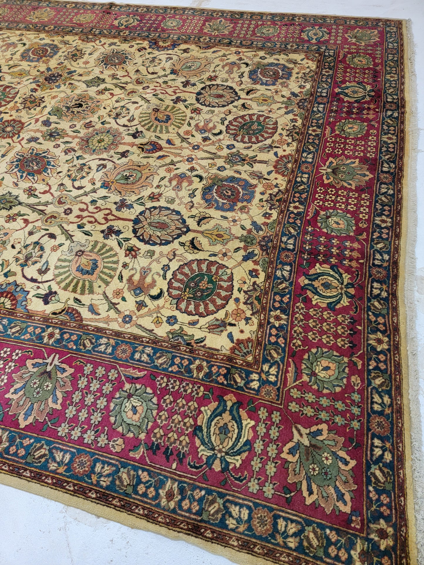 Hand-Knotted Wool Rug Allover Design tabriz 9'8" x 12'10"