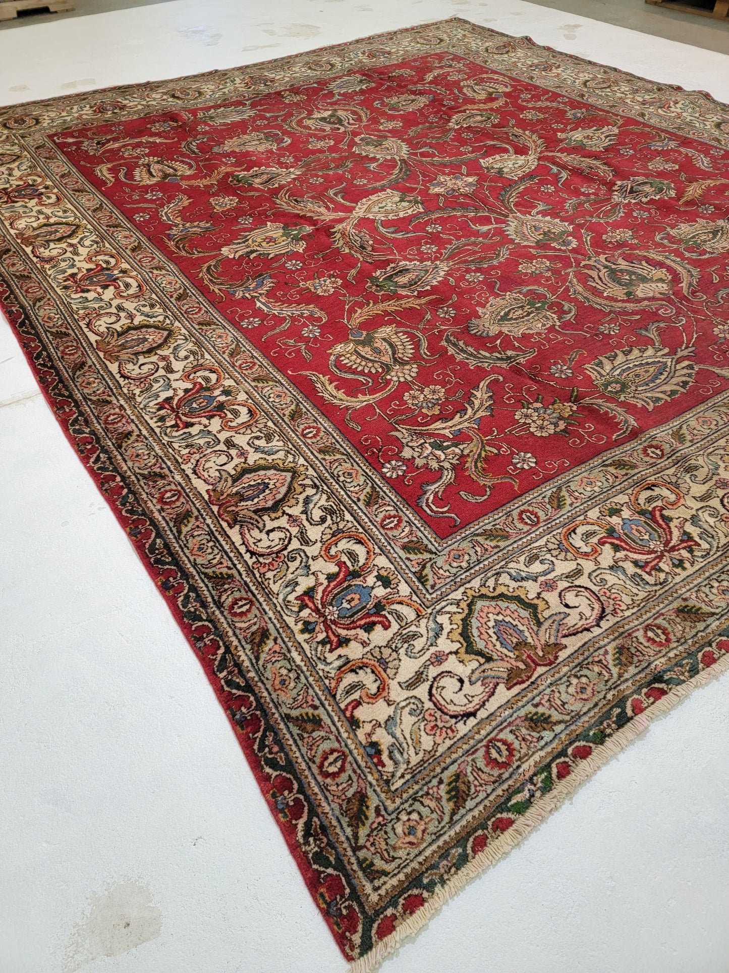 Hand-Knotted Wool Rug Tabriz 11'5" x 13'