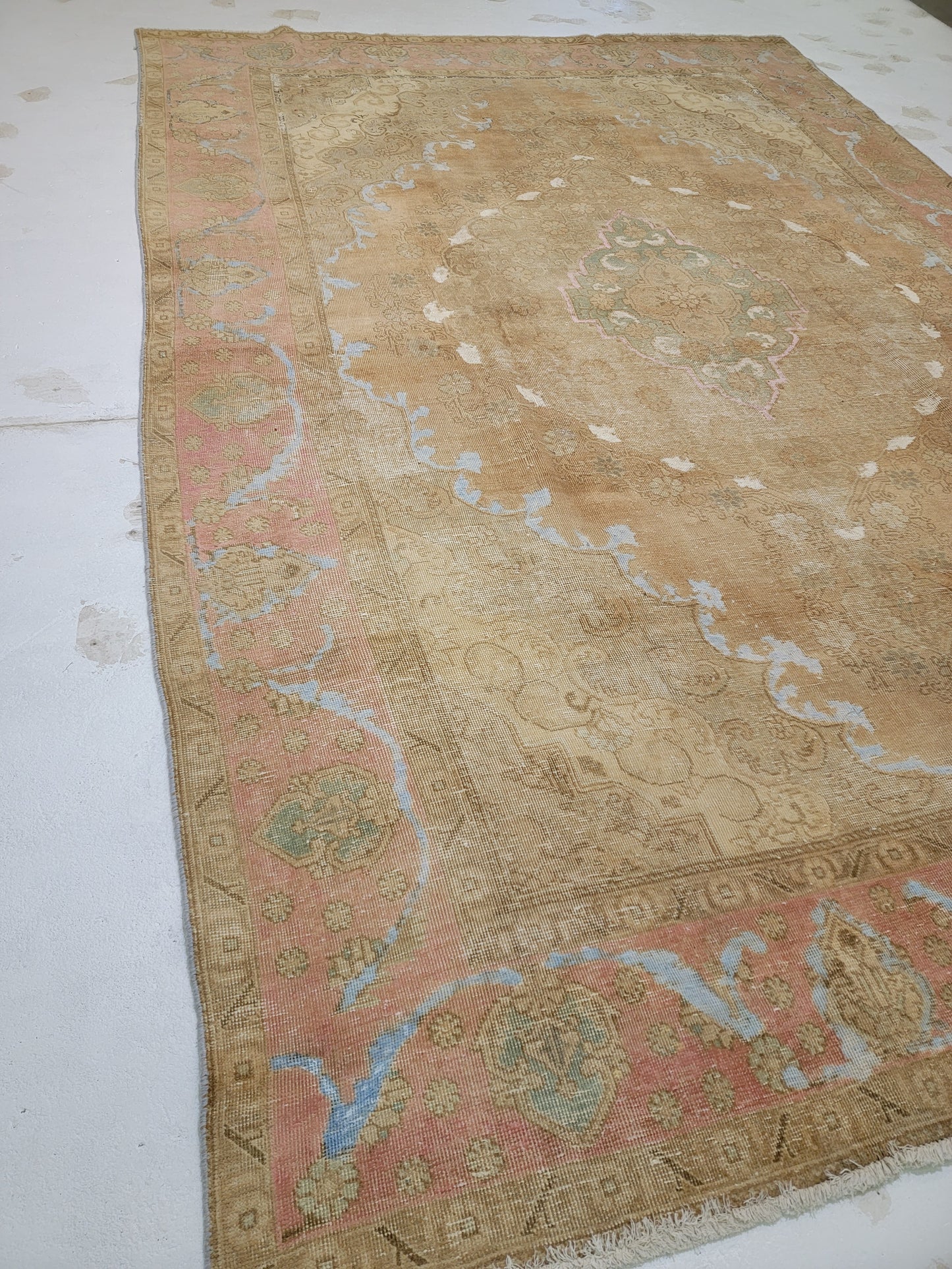 Hand-Knotted Wool Rug Tabriz destressed white 9'4" x 13'4"