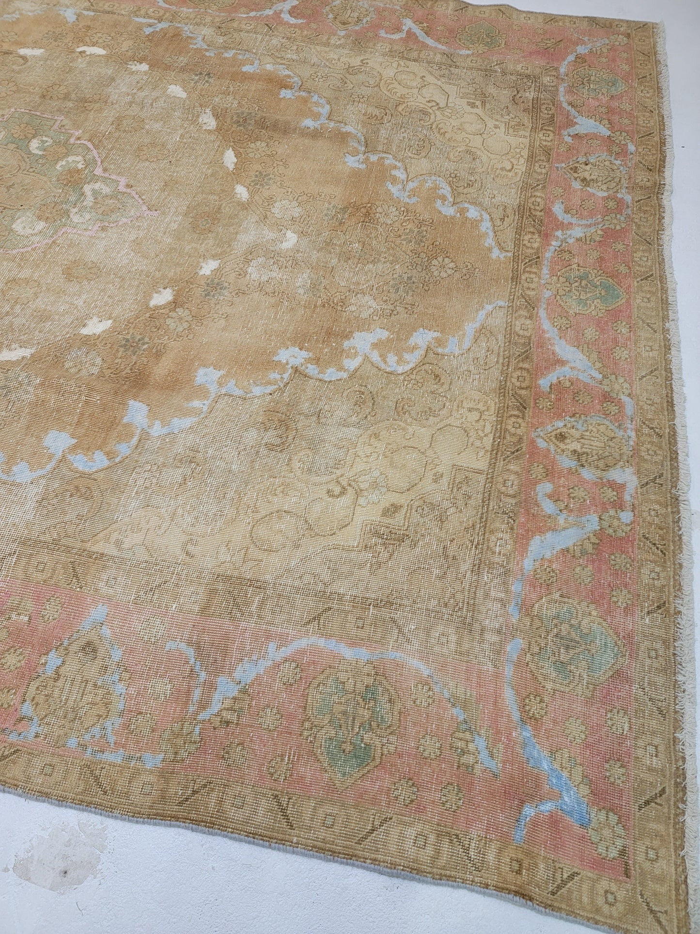 Hand-Knotted Wool Rug Tabriz destressed white 9'4" x 13'4"