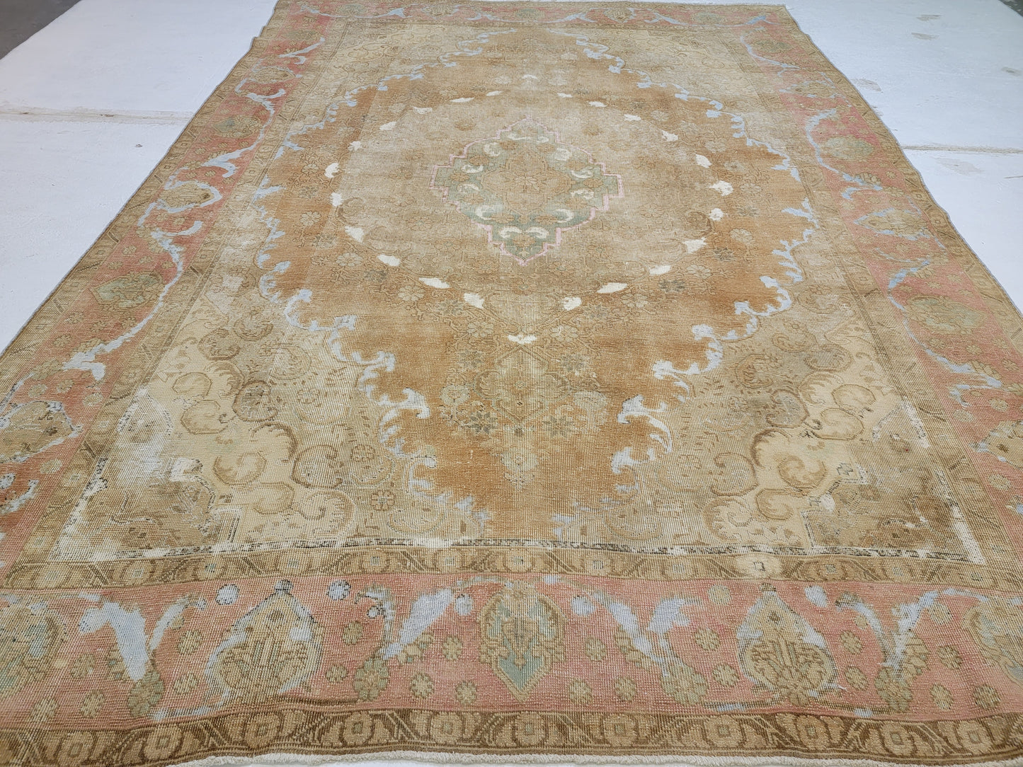 Hand-Knotted Wool Rug Tabriz destressed white 9'4" x 13'4"