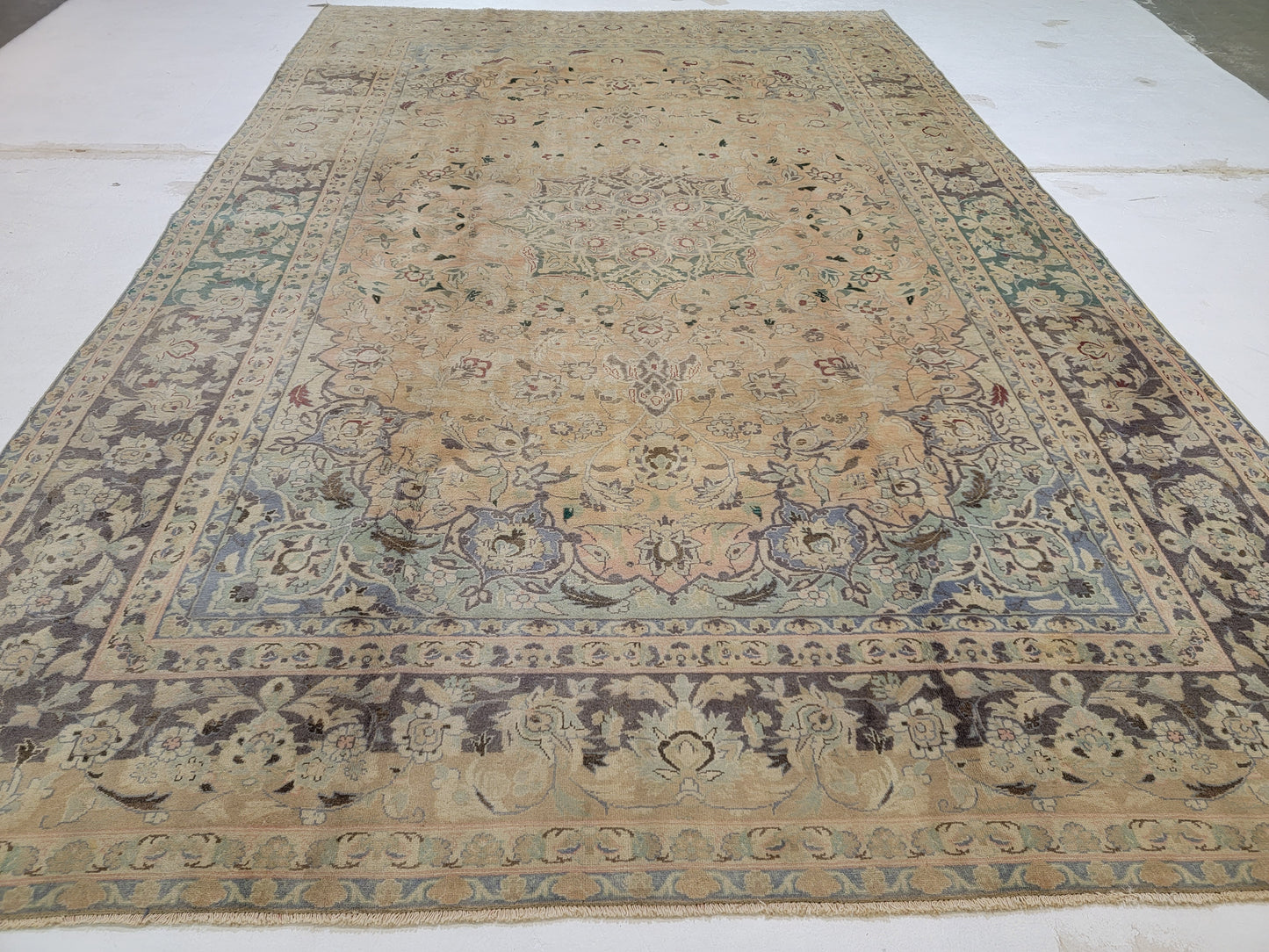 Hand-Knotted Wool Rug Persian Tabriz 8'11" x 13'5"