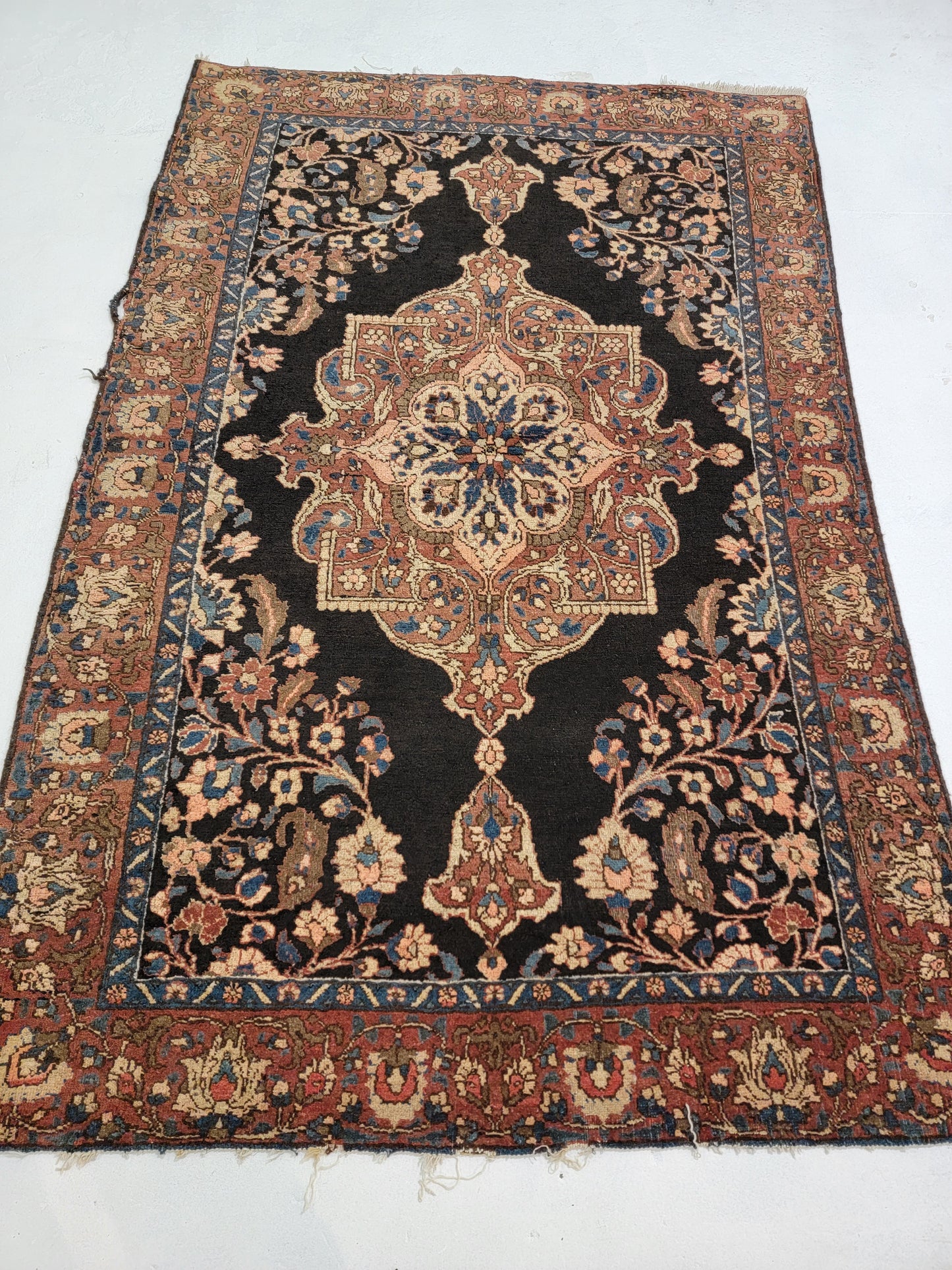 Hand-Knotted Wool Rug Persian Semnan 4'1" x 6'3"