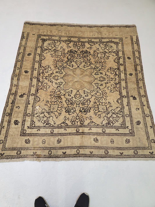 Hand-Knotted Wool Persian Hamedan 4'7" x 5'2"