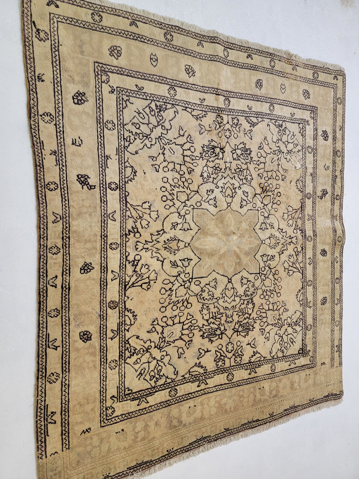Hand-Knotted Wool Persian Hamedan 4'7" x 5'2"