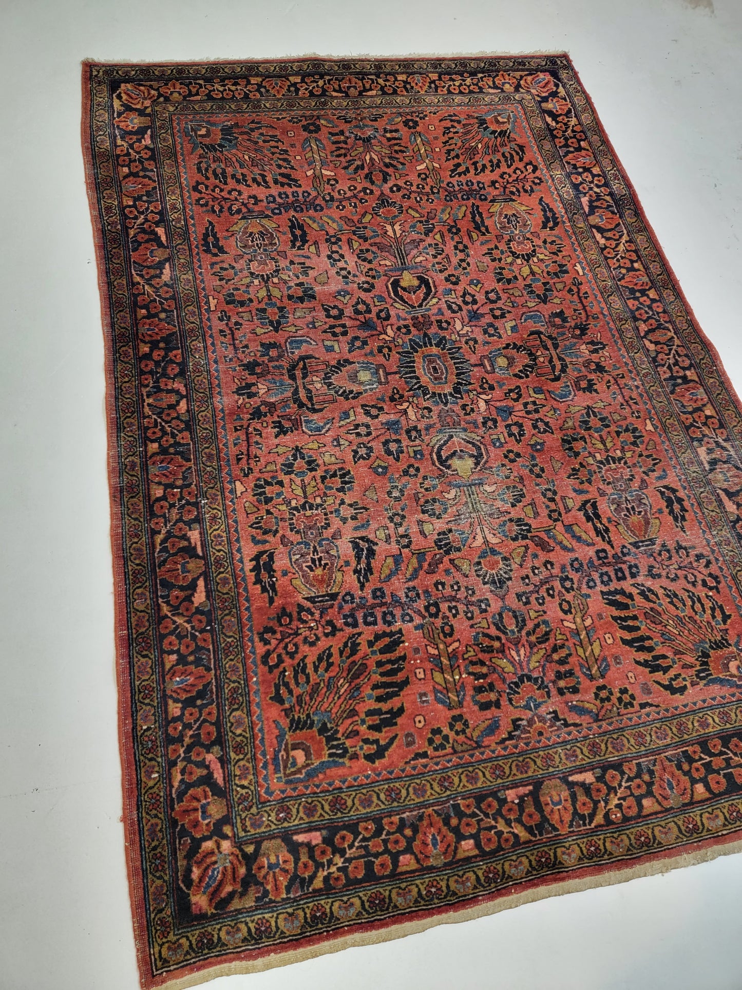 Hand-Knotted Wool Rug Persian Sarouk 4'4" x 6'6"