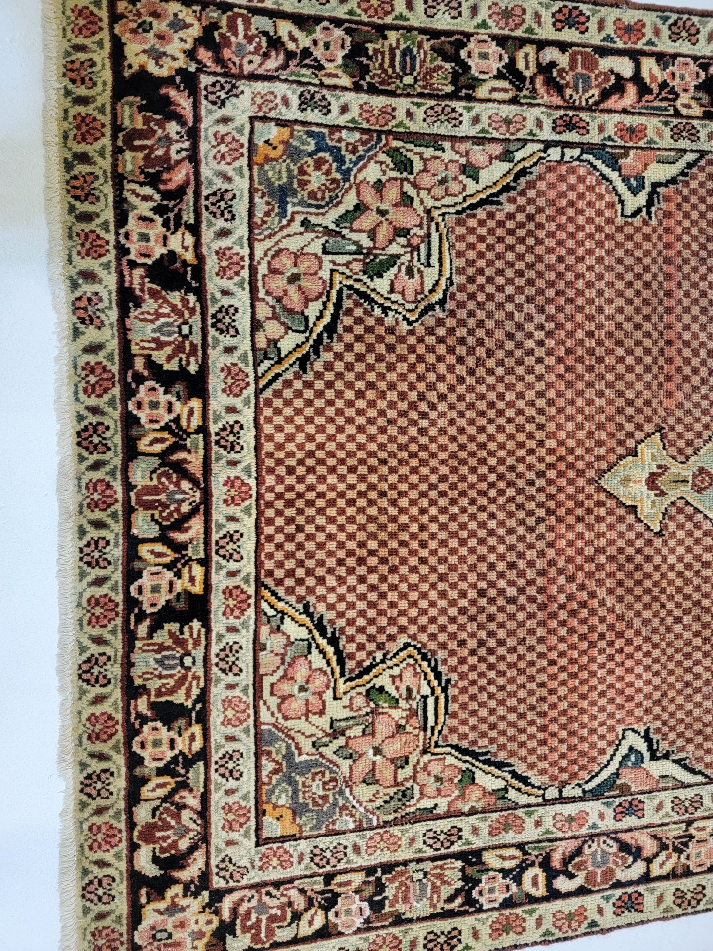 Hand-Knotted Wool Rug mahal 4' 1" x 6'7"