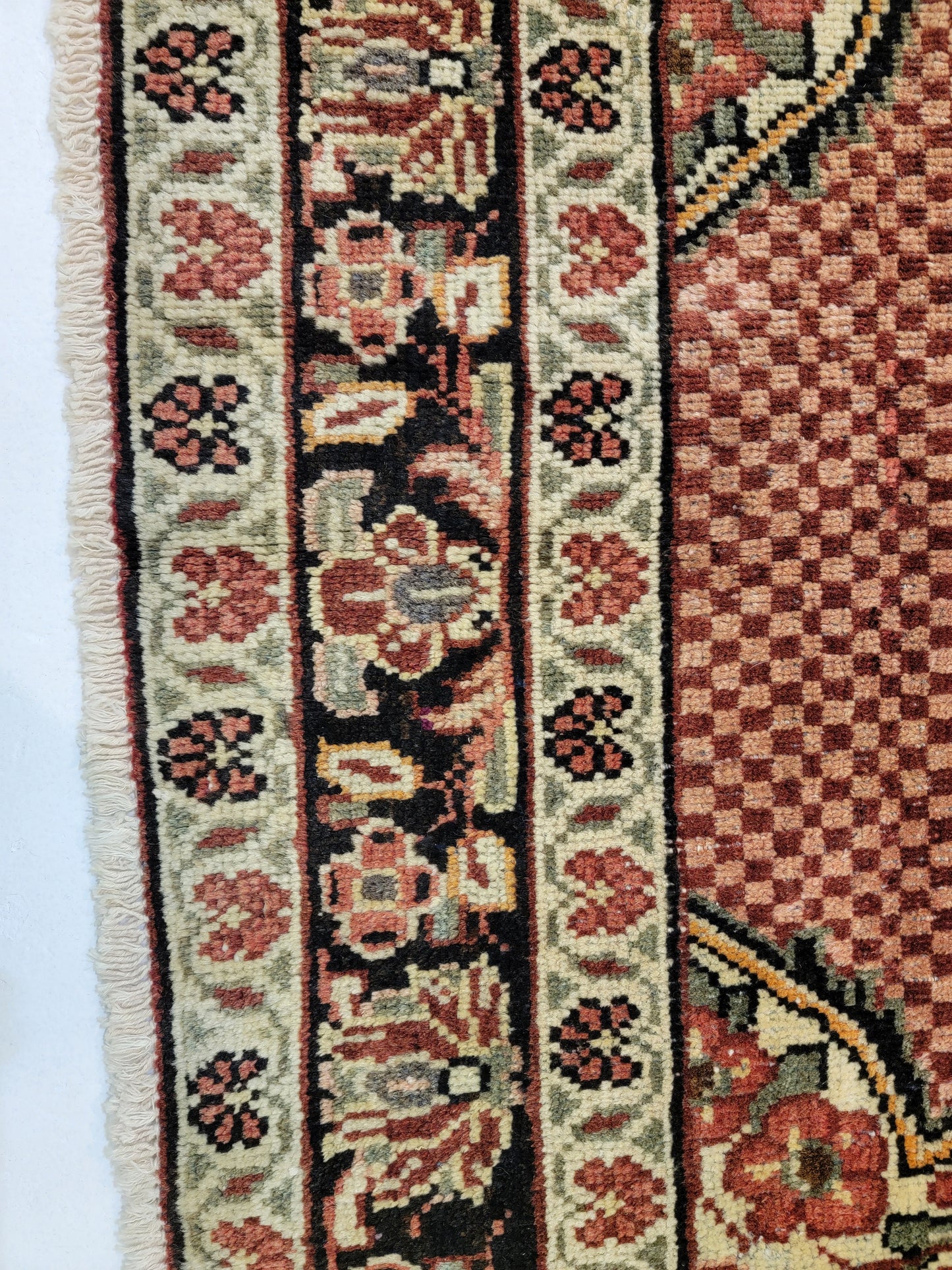Hand-Knotted Wool Rug mahal 4' 1" x 6'7"