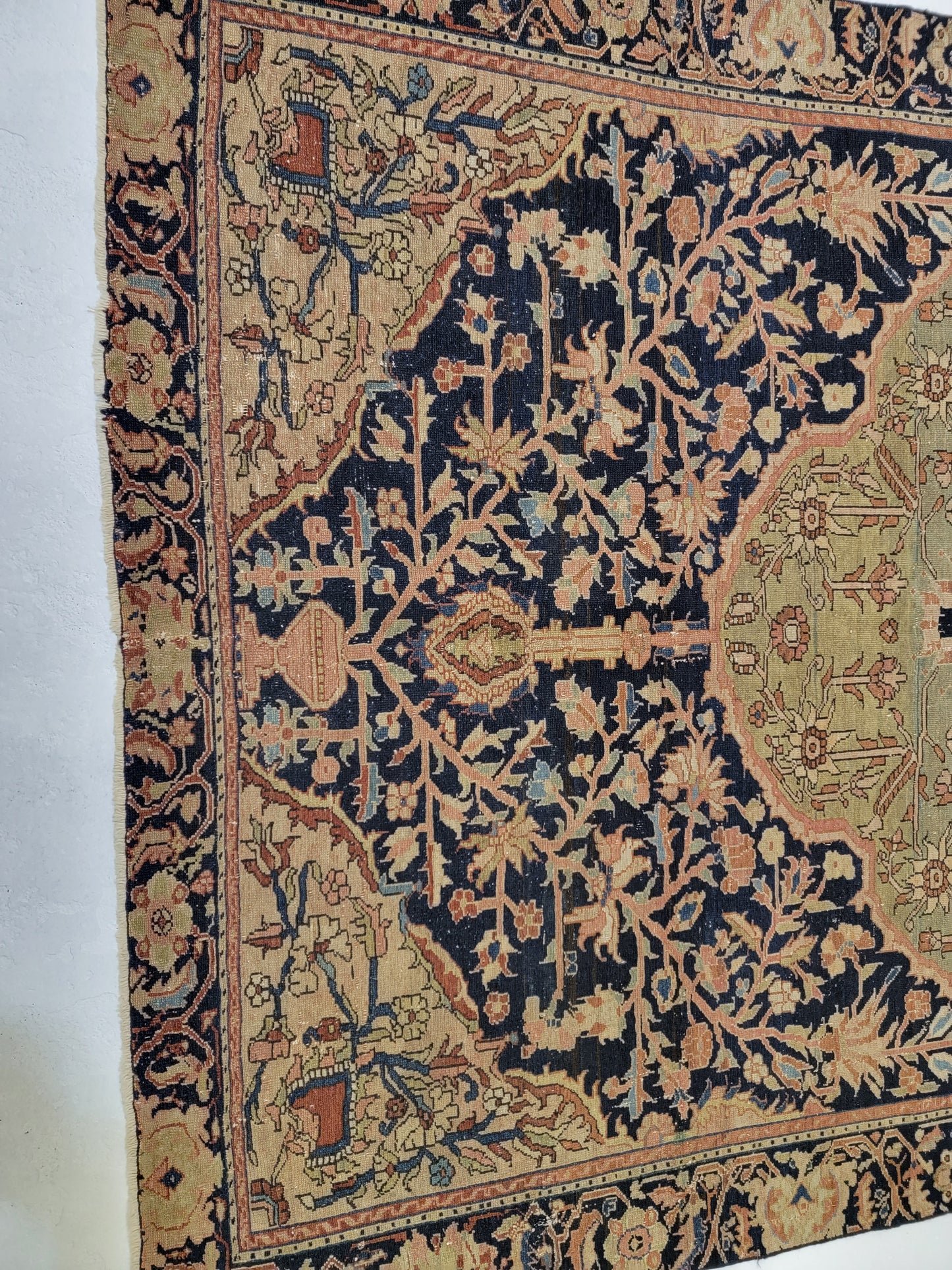 Hand-Knotted Wool Rug Farahan 4'6" x 6'4"