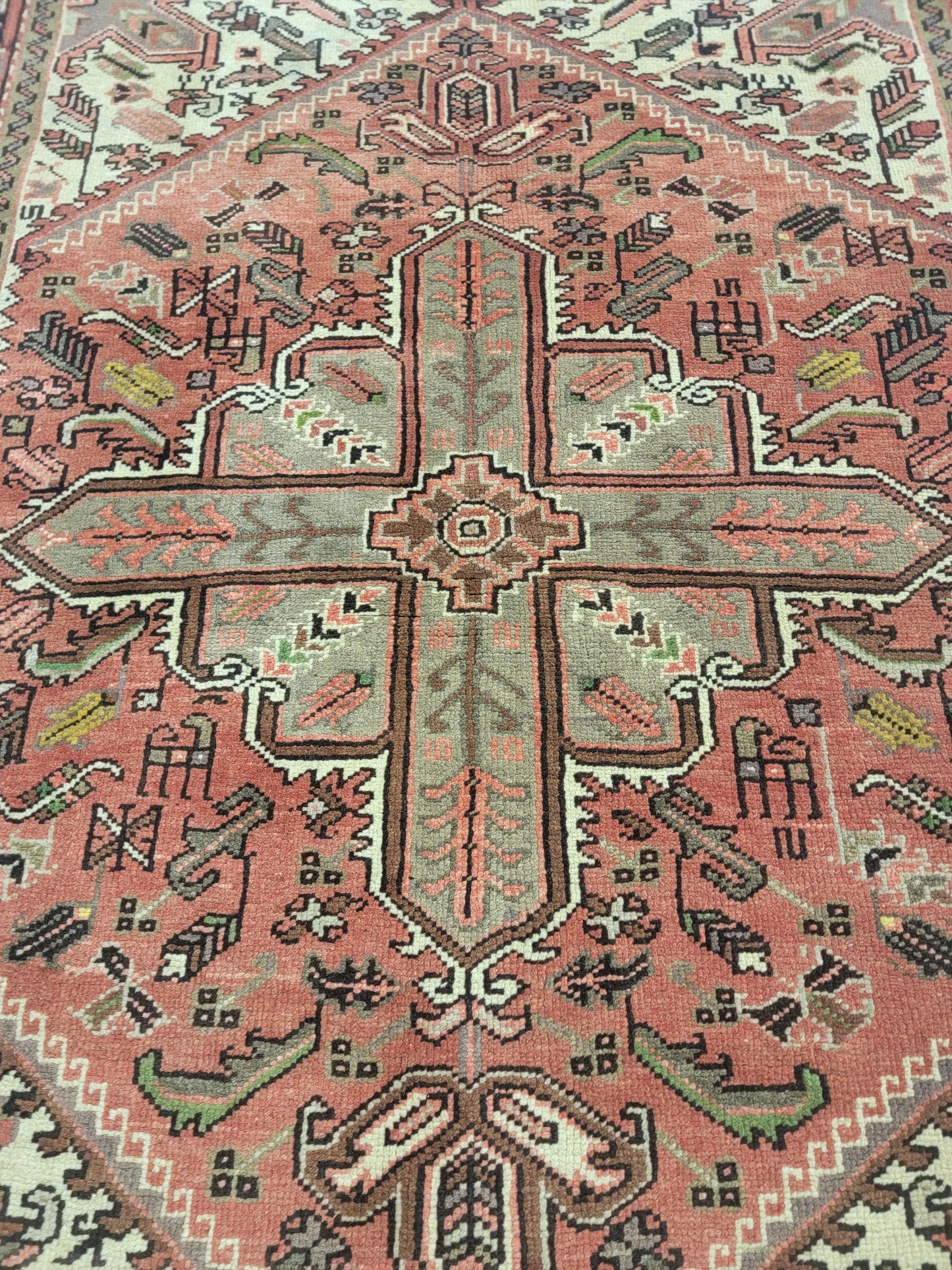 Hand-Knotted Wool Rug Heriz 5'1" x 6'5"