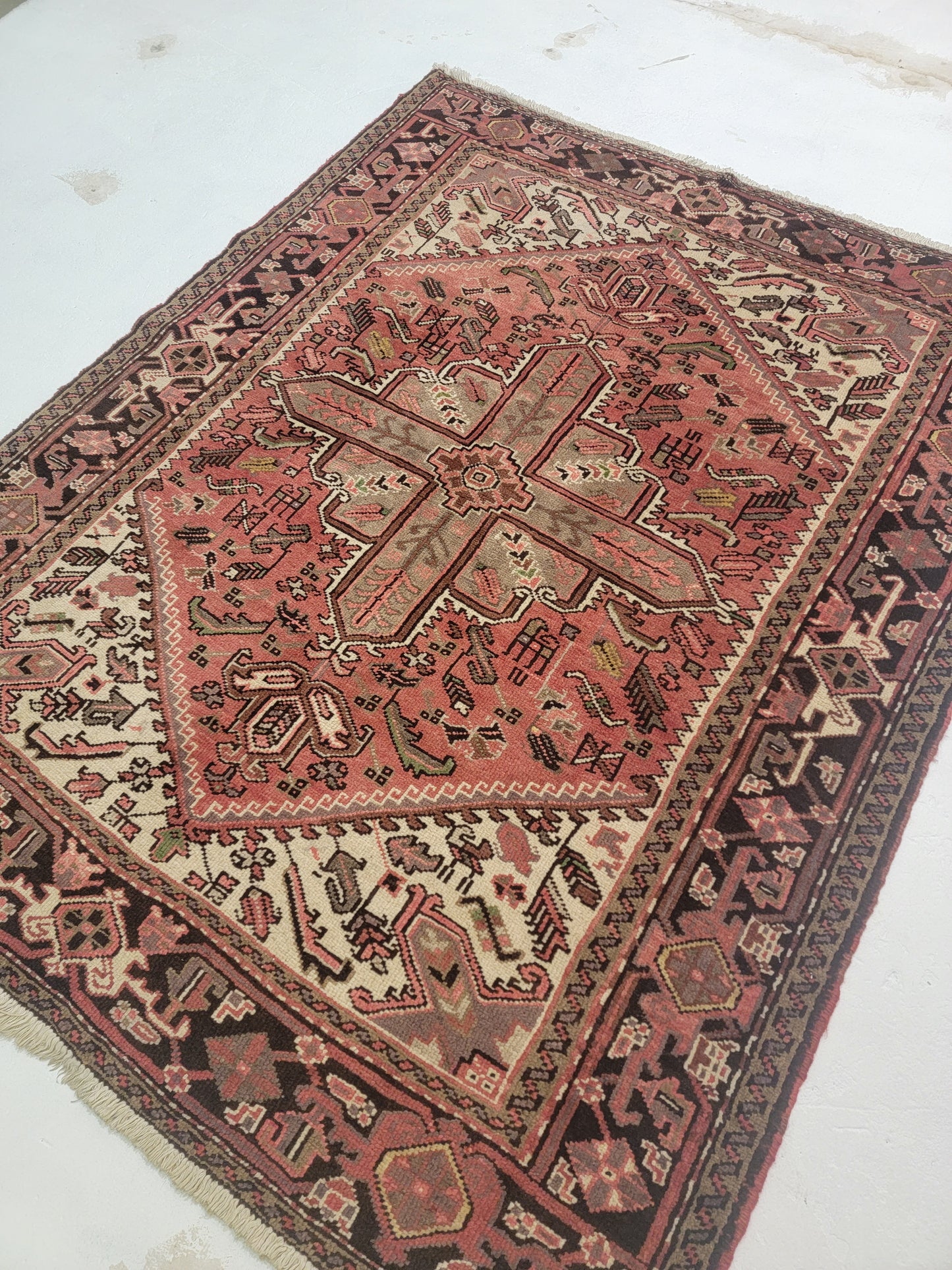 Hand-Knotted Wool Rug Heriz 5'1" x 6'5"
