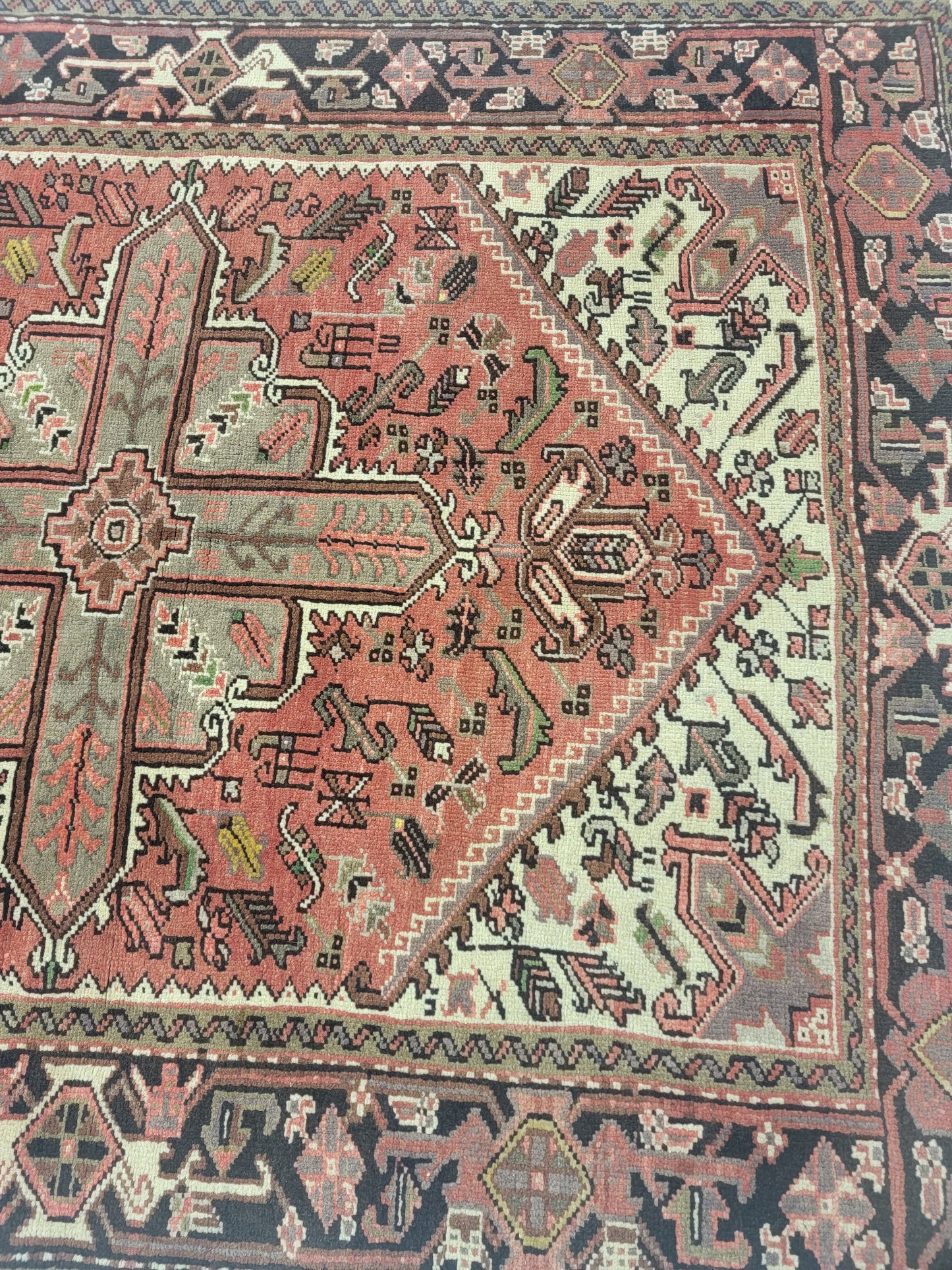 Hand-Knotted Wool Rug Heriz 5'1" x 6'5"