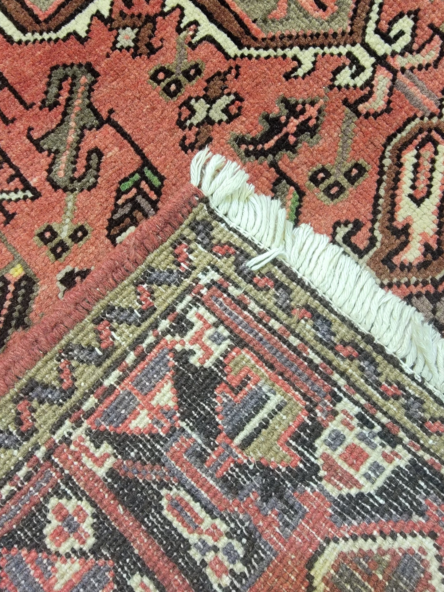 Hand-Knotted Wool Rug Heriz 5'1" x 6'5"