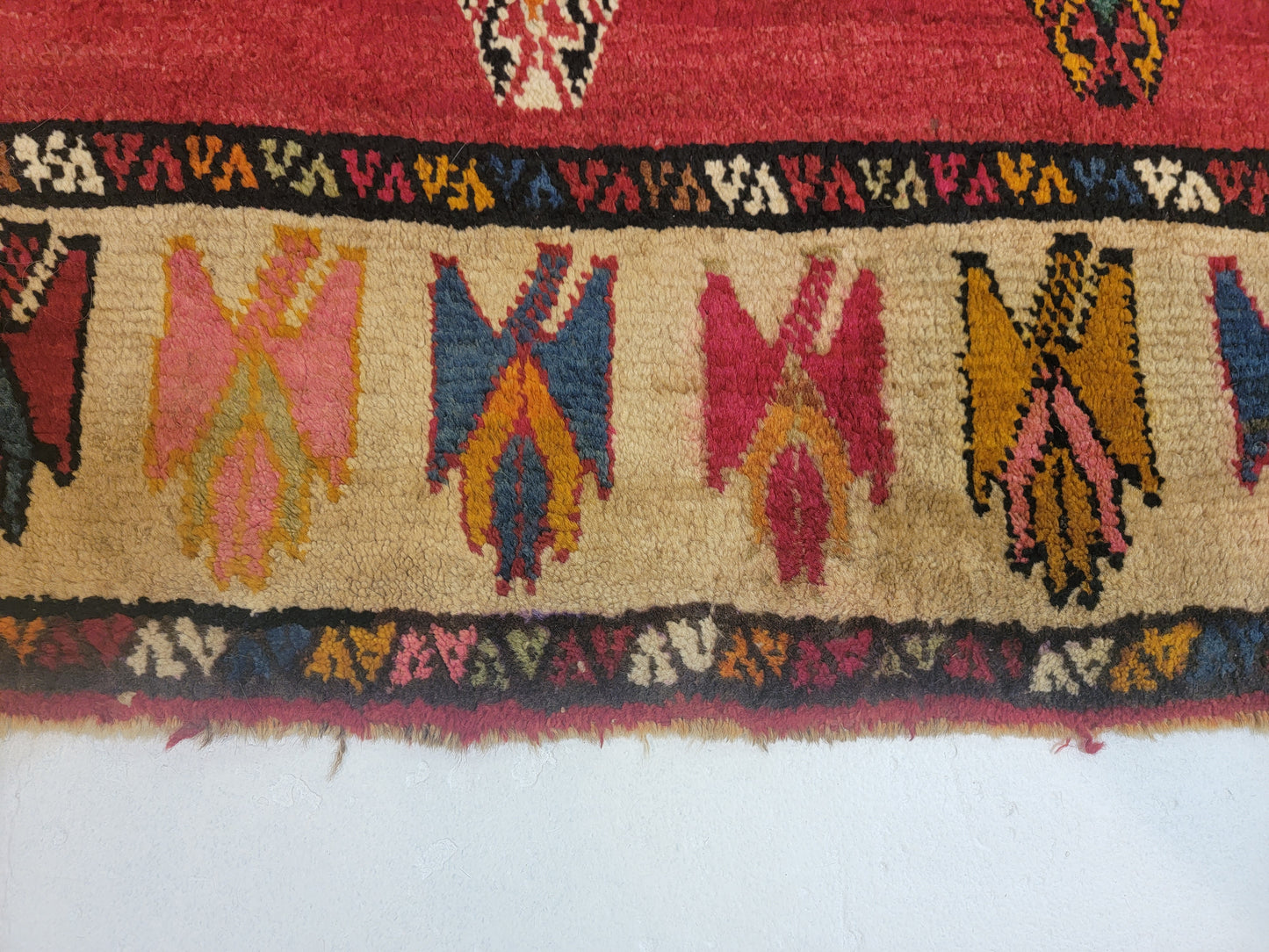 Hand-Knotted Wool Rug Shiraz 3'11" x 7'3"
