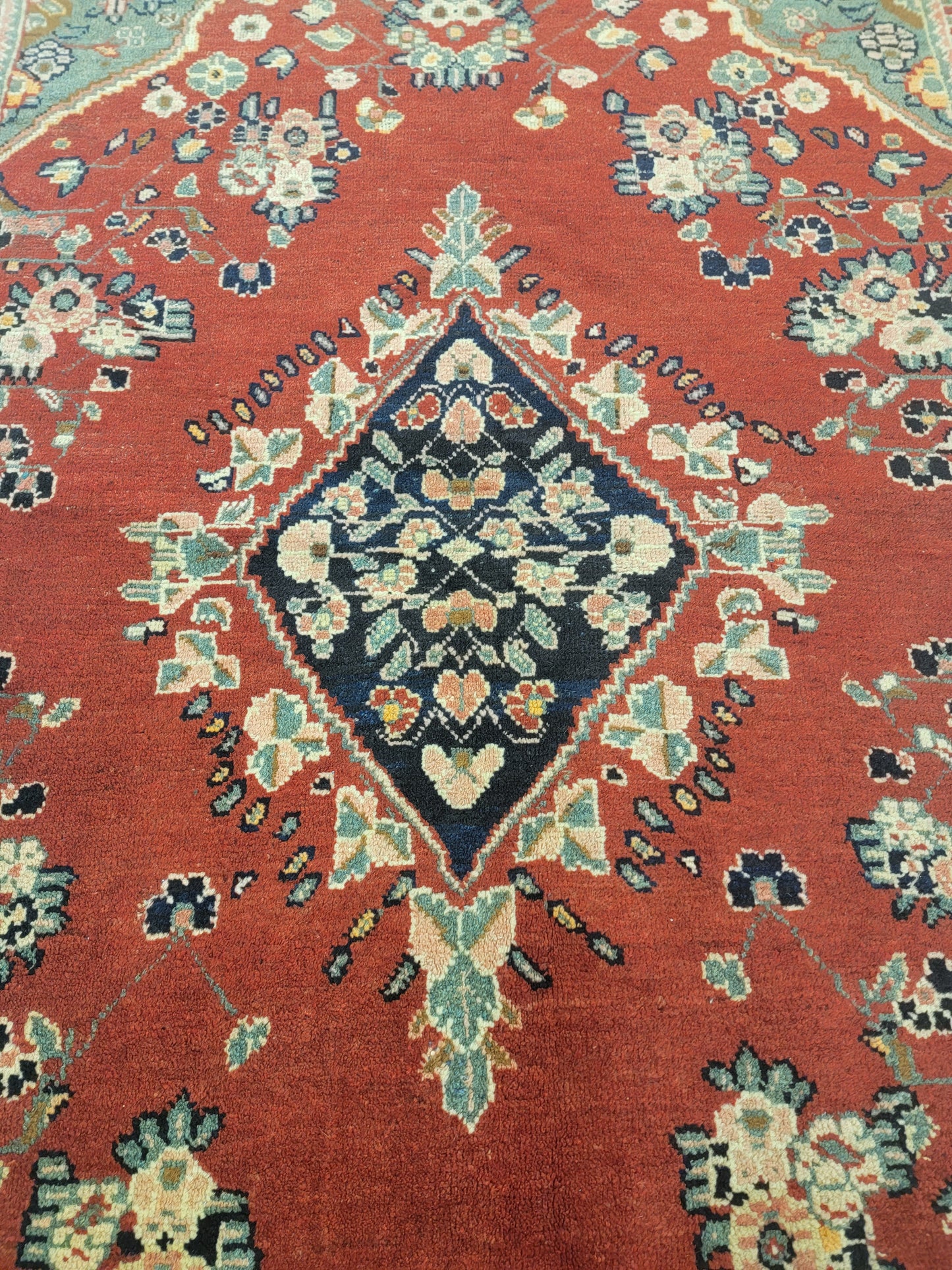 Hand-Knotted Wool Rug Mahal 4'5" x 6'6"