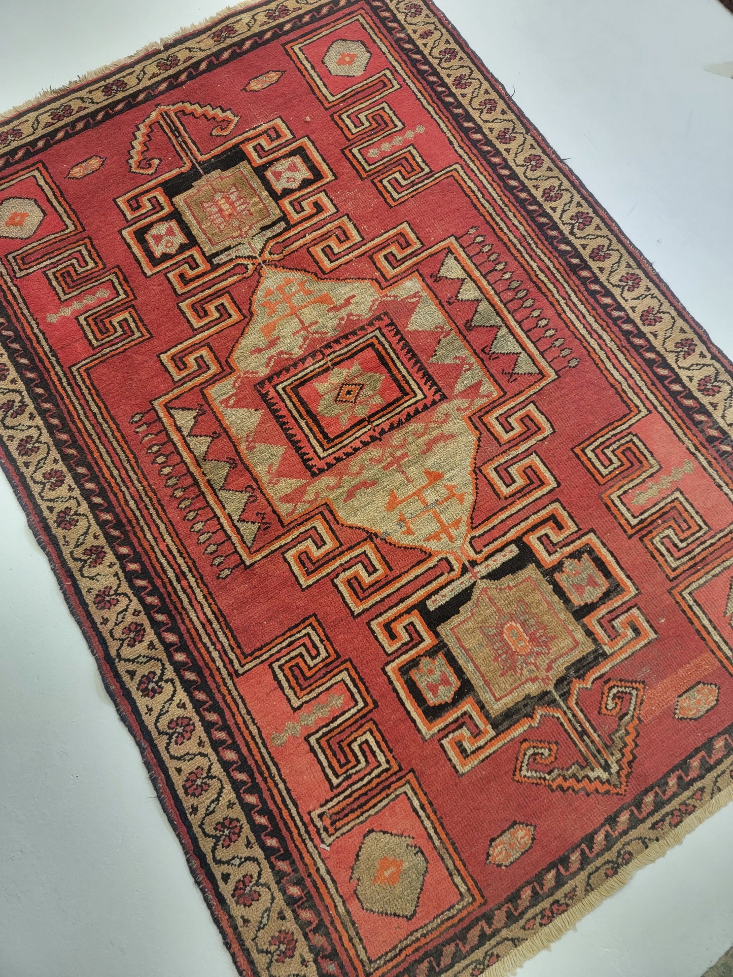 Hand-Knotted Wool Rug Sarab 4'2" x 5'11"