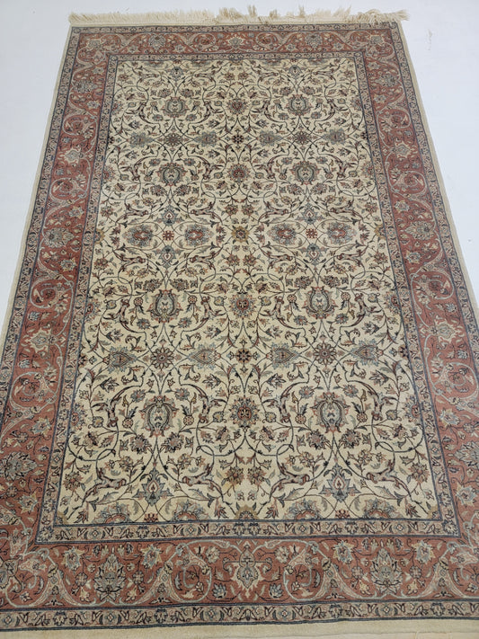 Hand-Knotted Wool Rug Pakistan 4'7" x 7'3"