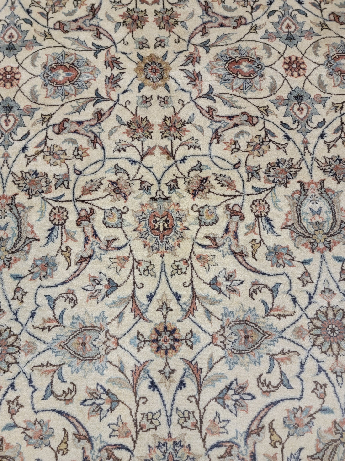 Hand-Knotted Wool Rug Pakistan 4'7" x 7'3"