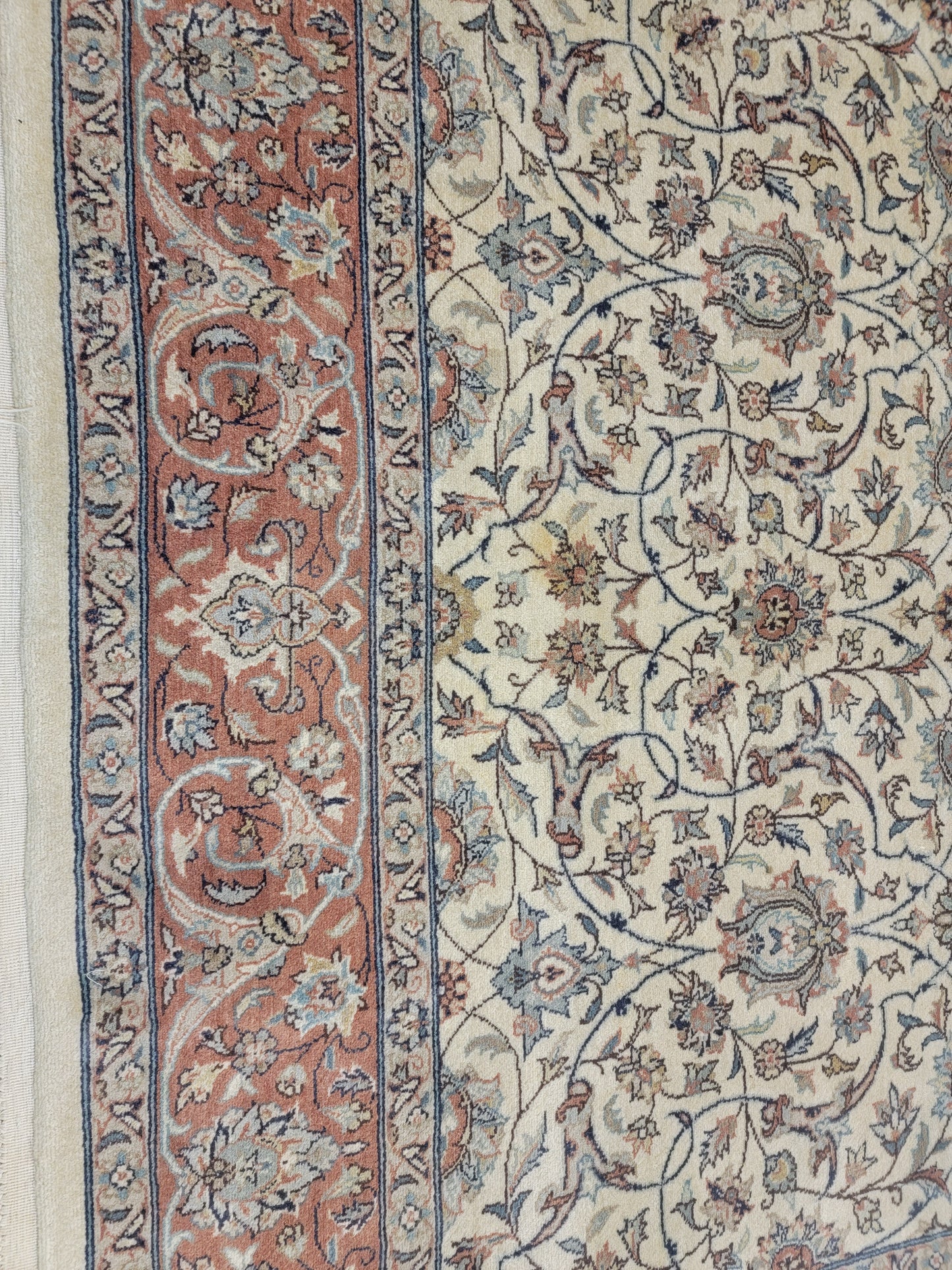 Hand-Knotted Wool Rug Pakistan 4'7" x 7'3"