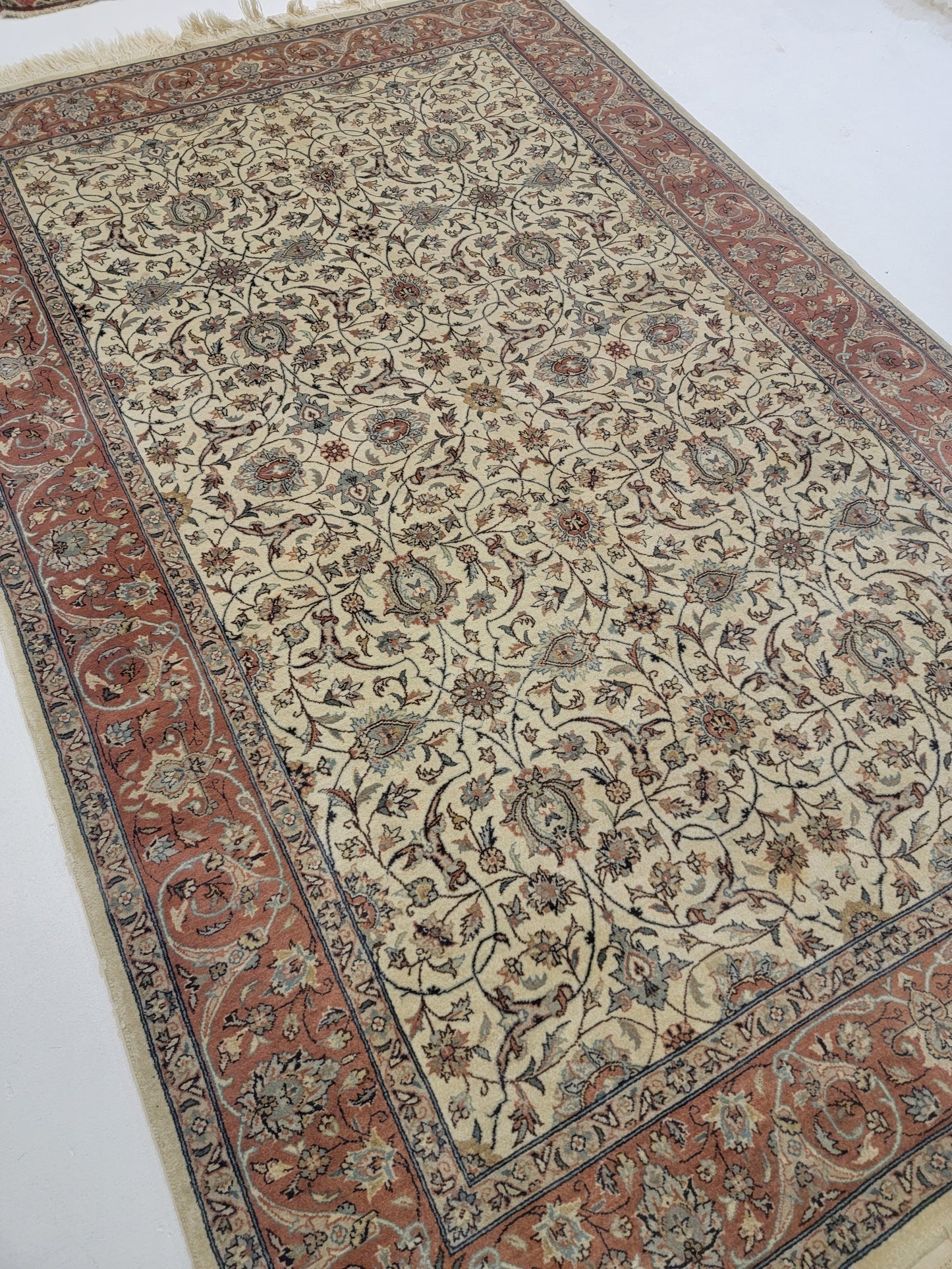Hand-Knotted Wool Rug Pakistan 4'7" x 7'3"