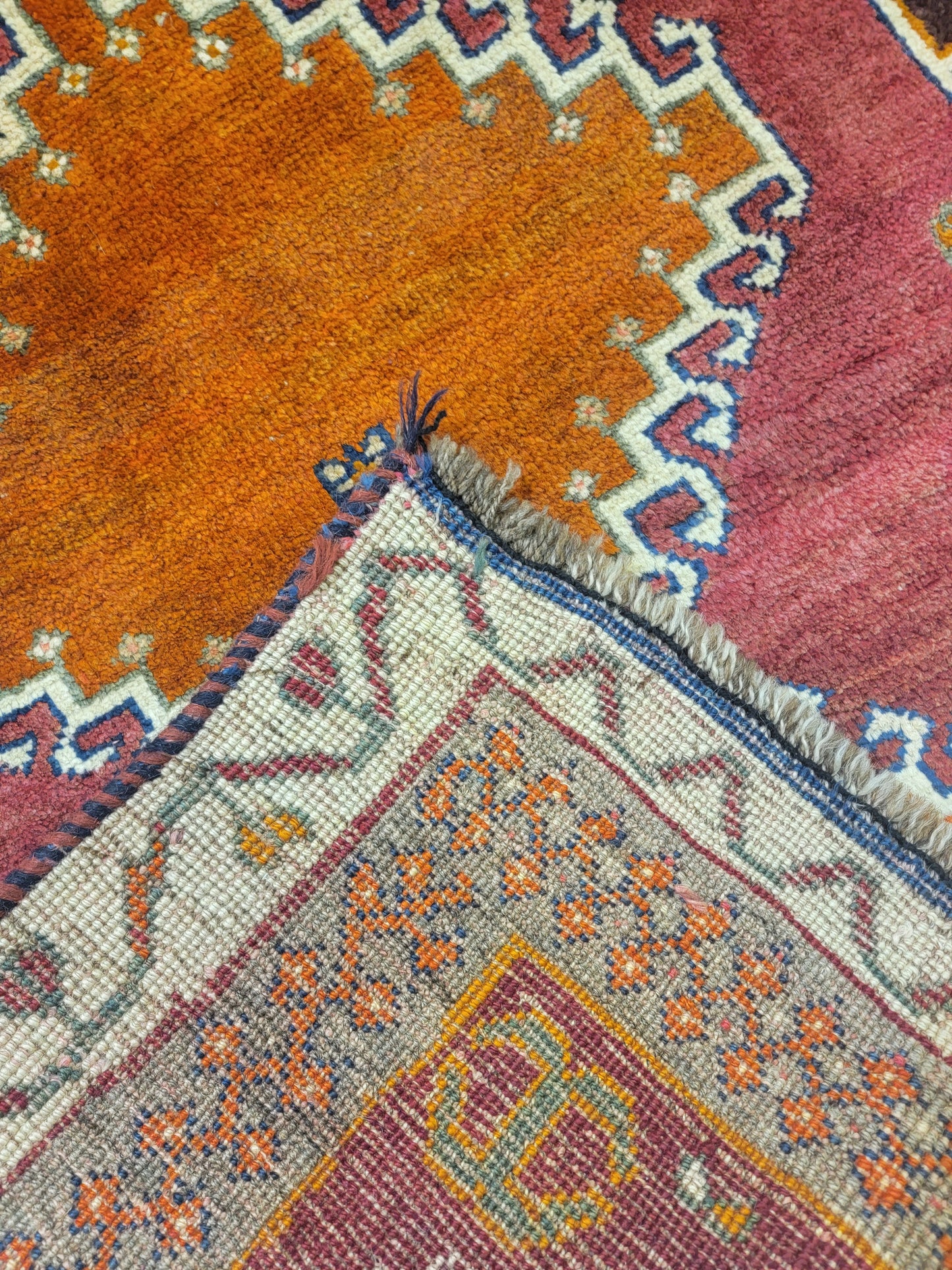 Hand-Knotted Wool Rug Shiraz 4'5" x 7'1"