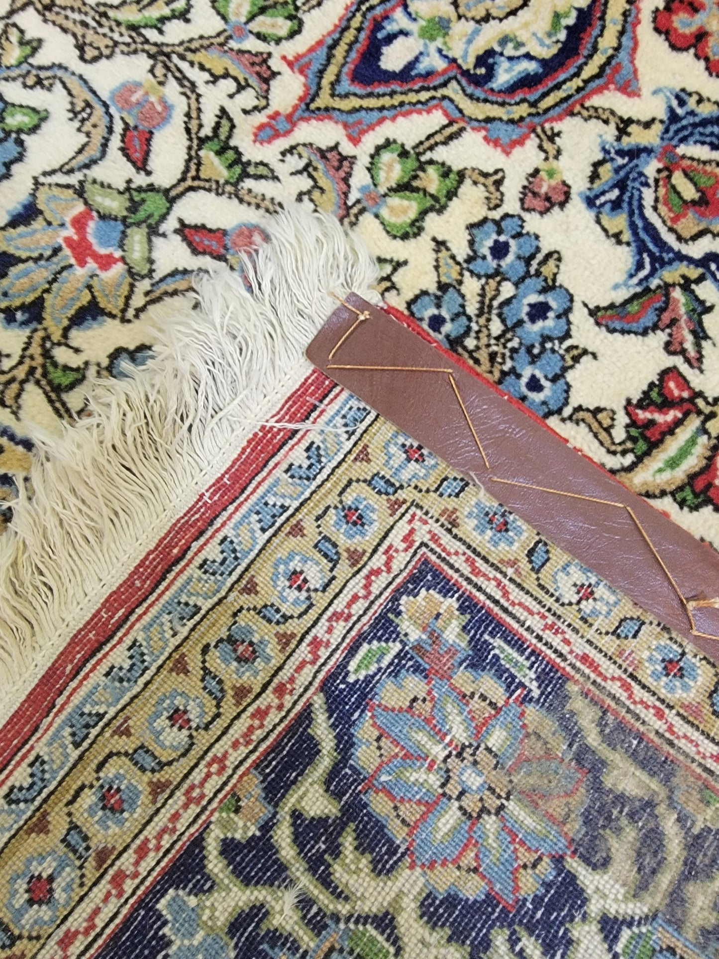 Hand-Knotted Wool Rug Qum 4'7" x 7'5"