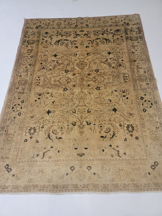 Hand-Knotted Wool Rug Tabriz 4'7" x 6'2"