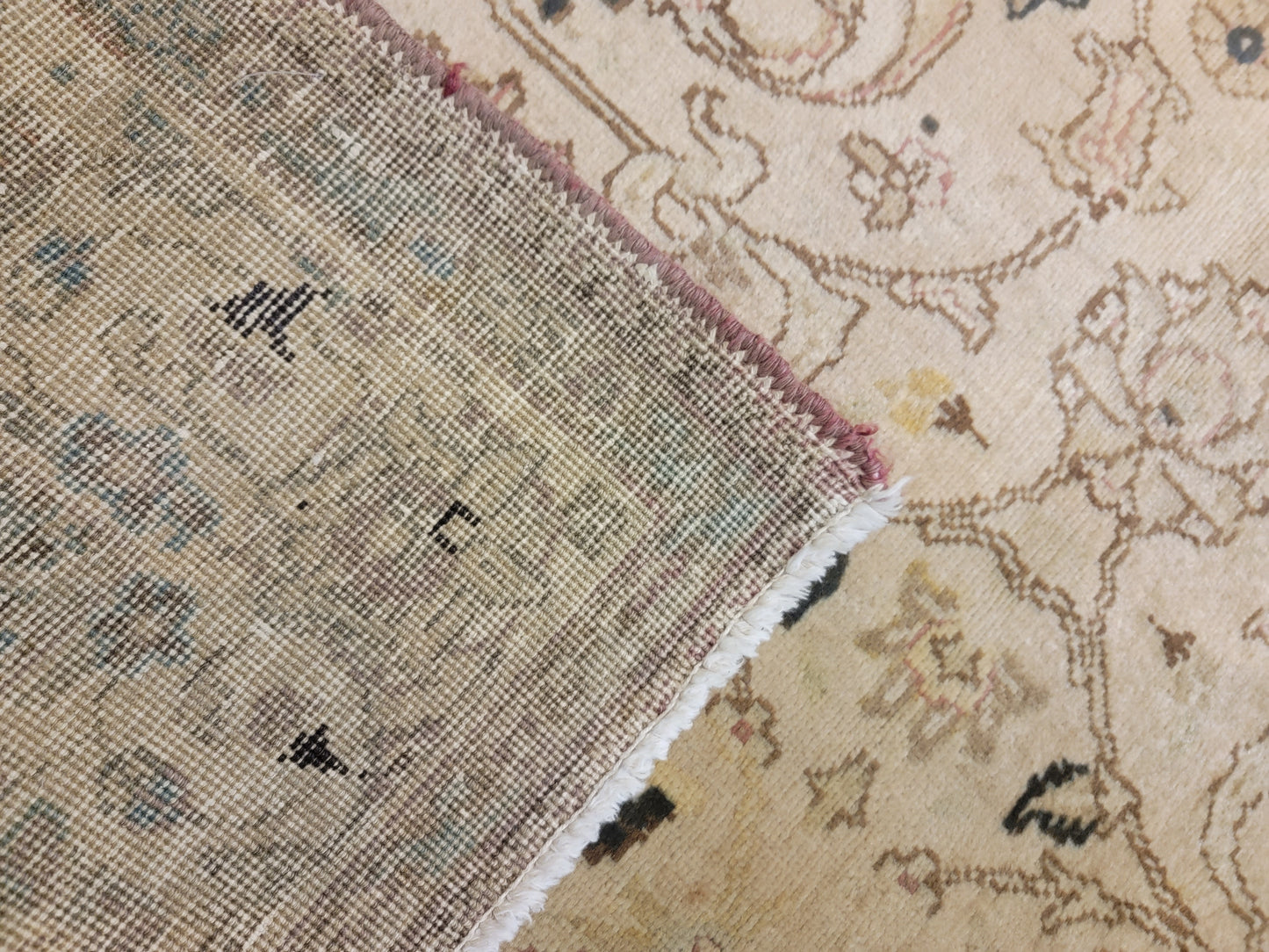 Hand-Knotted Wool Rug Tabriz 4'7" x 6'2"
