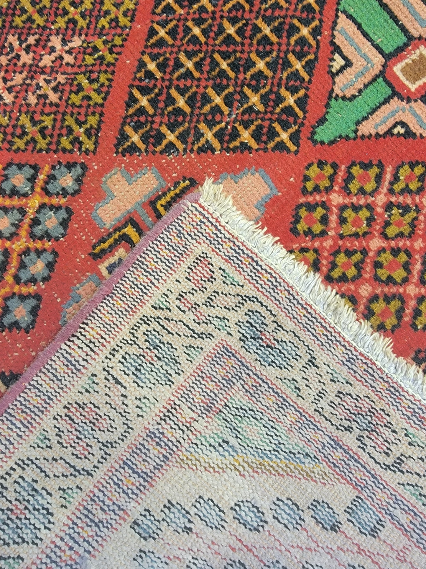 Hand-Knotted Wool Rug Angeles 4'2" x 6'3"