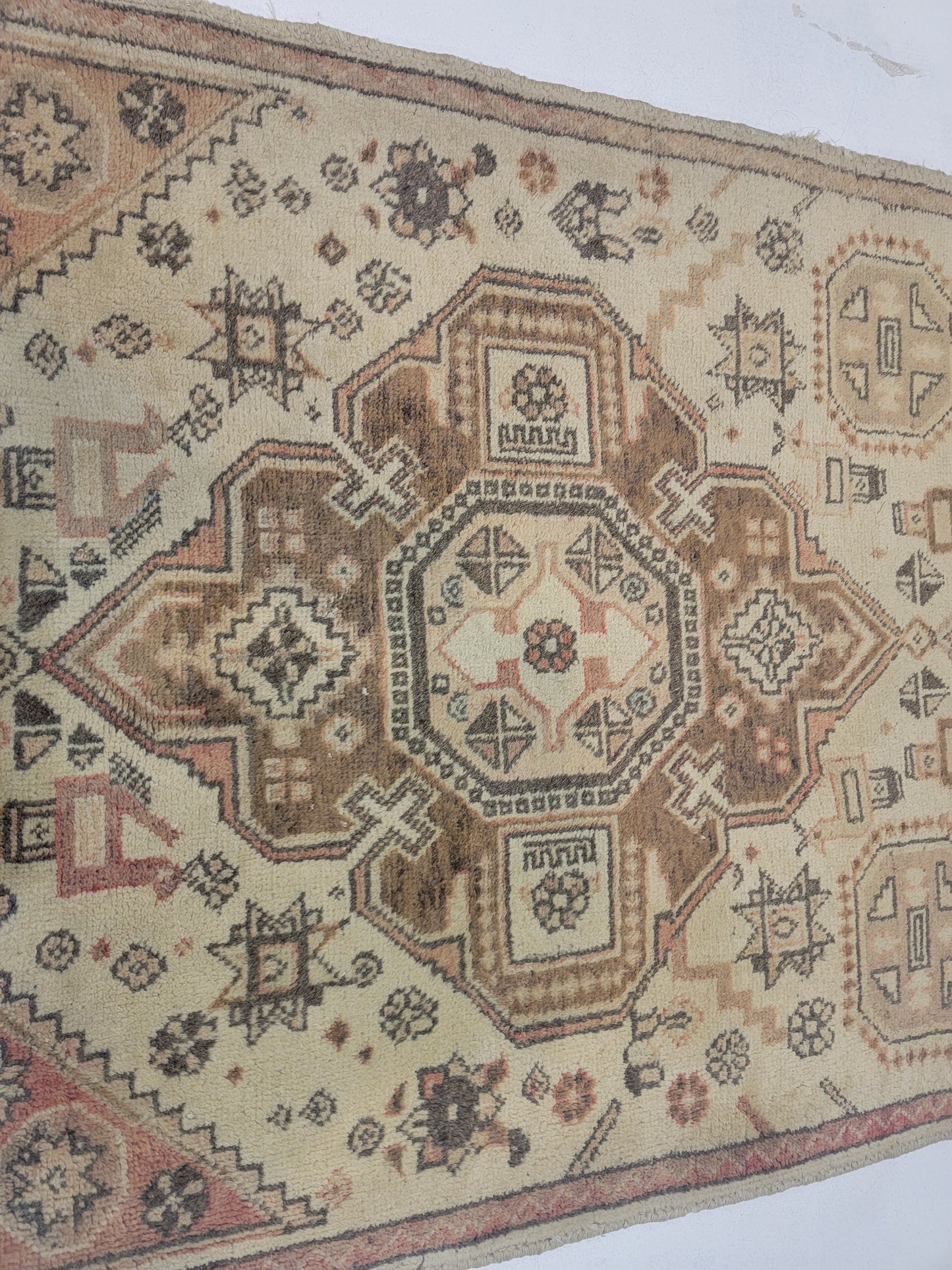 Hand-Knotted Wool Runner Meshkin 2'9" x 7'4"