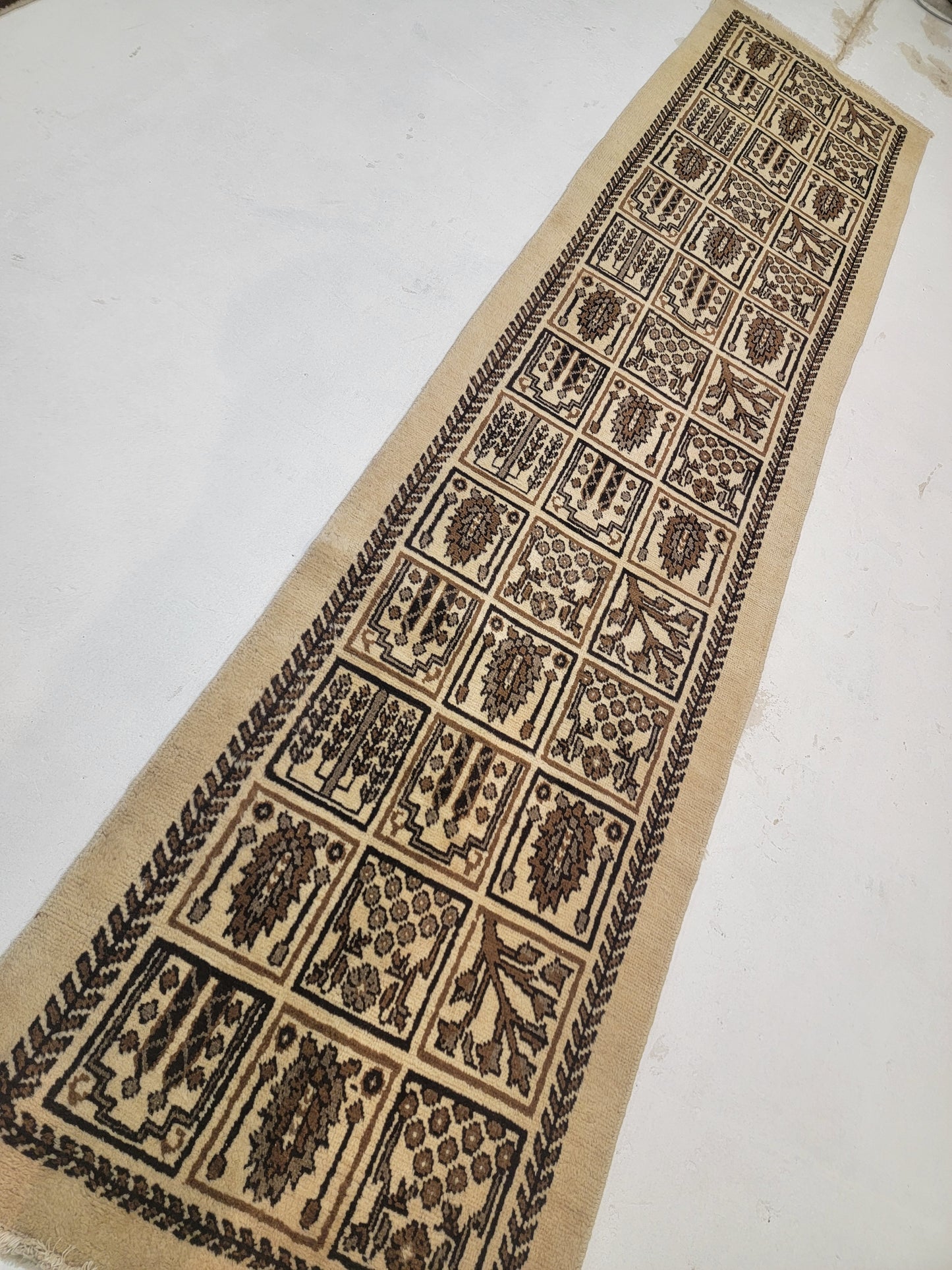Hand-Knotted Wool Runner Tabriz 2'5" x 10'7"