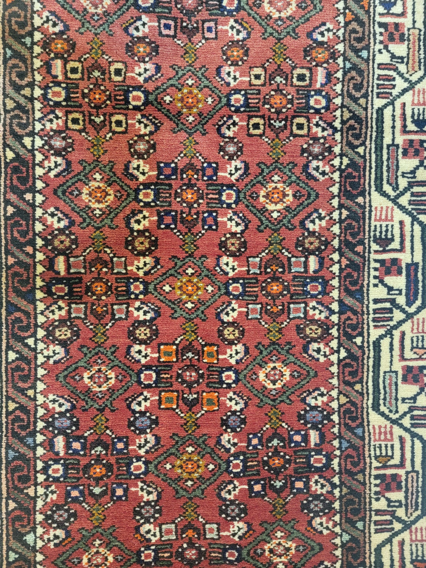 Hand-Knotted Wool Gallery Size Hosseinabad 2'7" x 9'6"