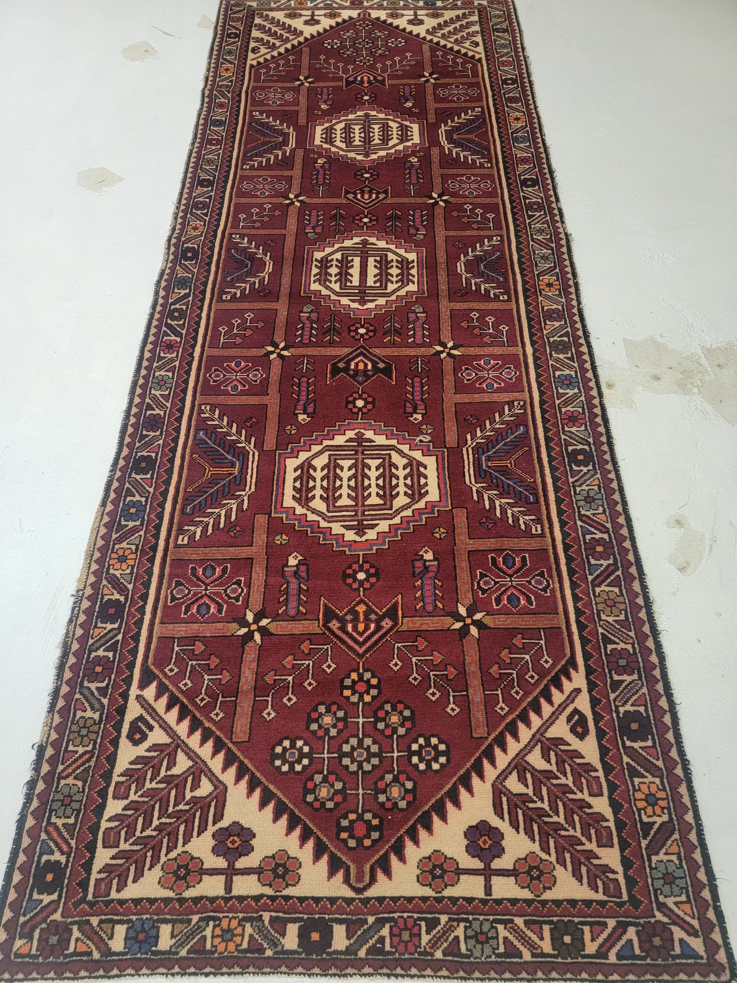 Hand-Knotted Wool Gallery Size Saveh 3'6" x 9'10"