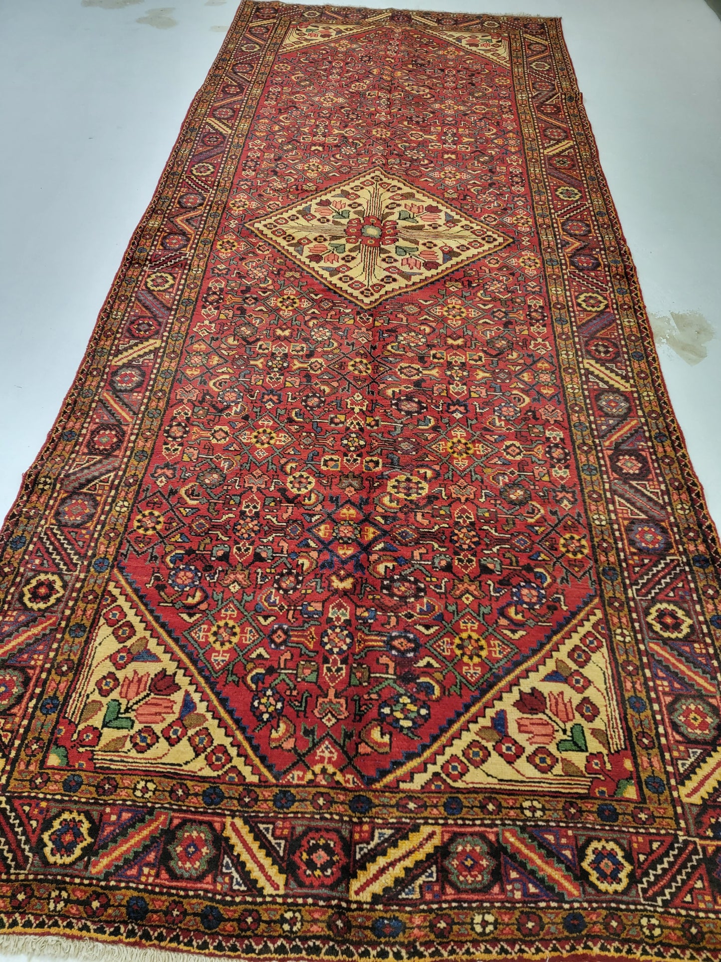 Hand-Knotted Wool Gallery Size Hosseinabad 5'4" x 13'2"