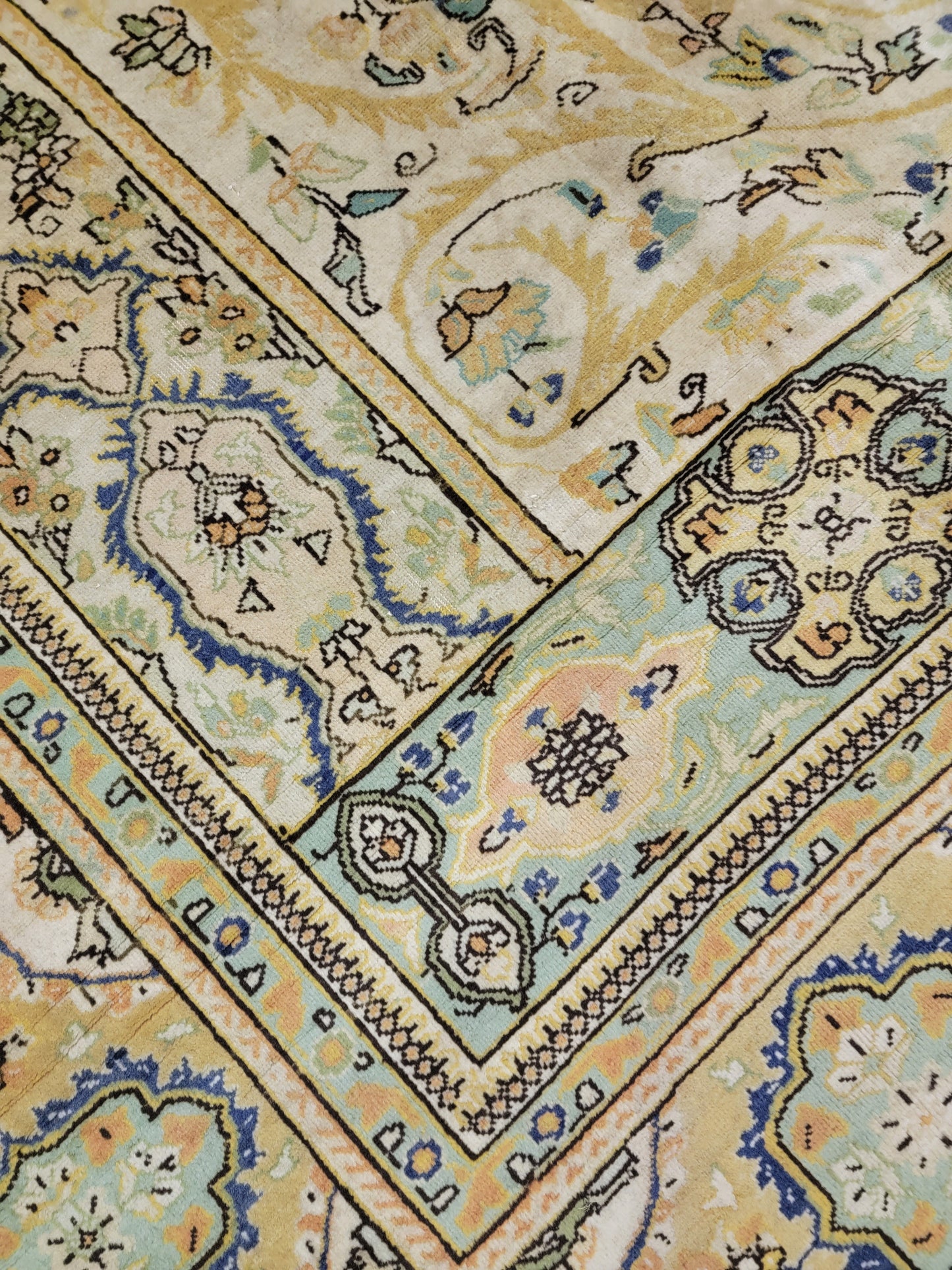 Hand-Knotted Wool Rug Tabriz Tabatabaei 9'7" x 11'8"