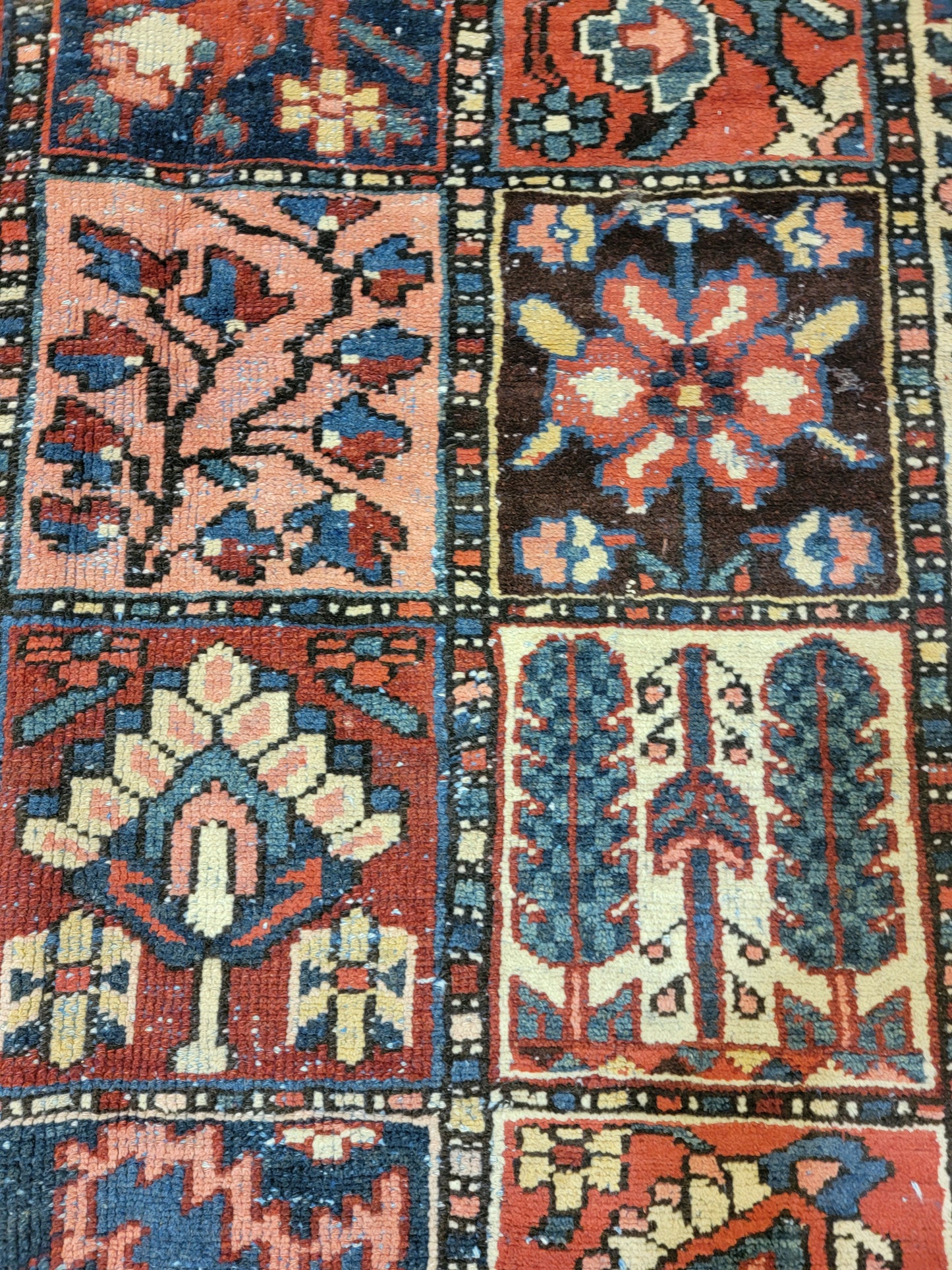 Hand-Knotted Wool Rug Bakhtiari 9'7" x 12'6"